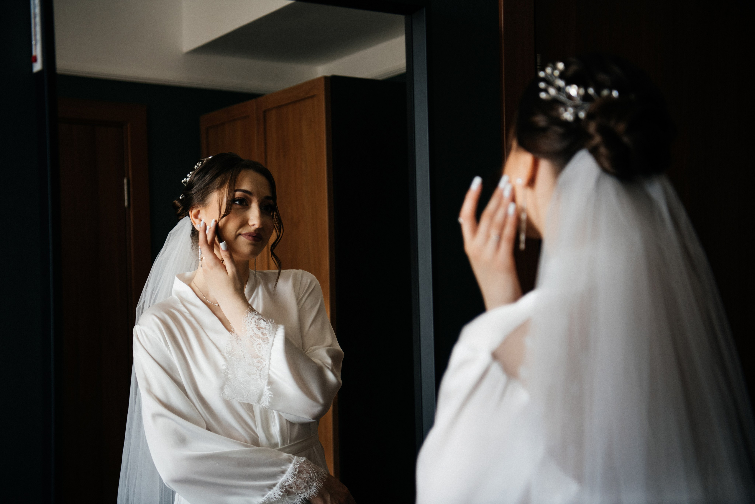 alt="Свадебная фотосессия в Барнауле. Свадебный фотограф Анна Глухова"