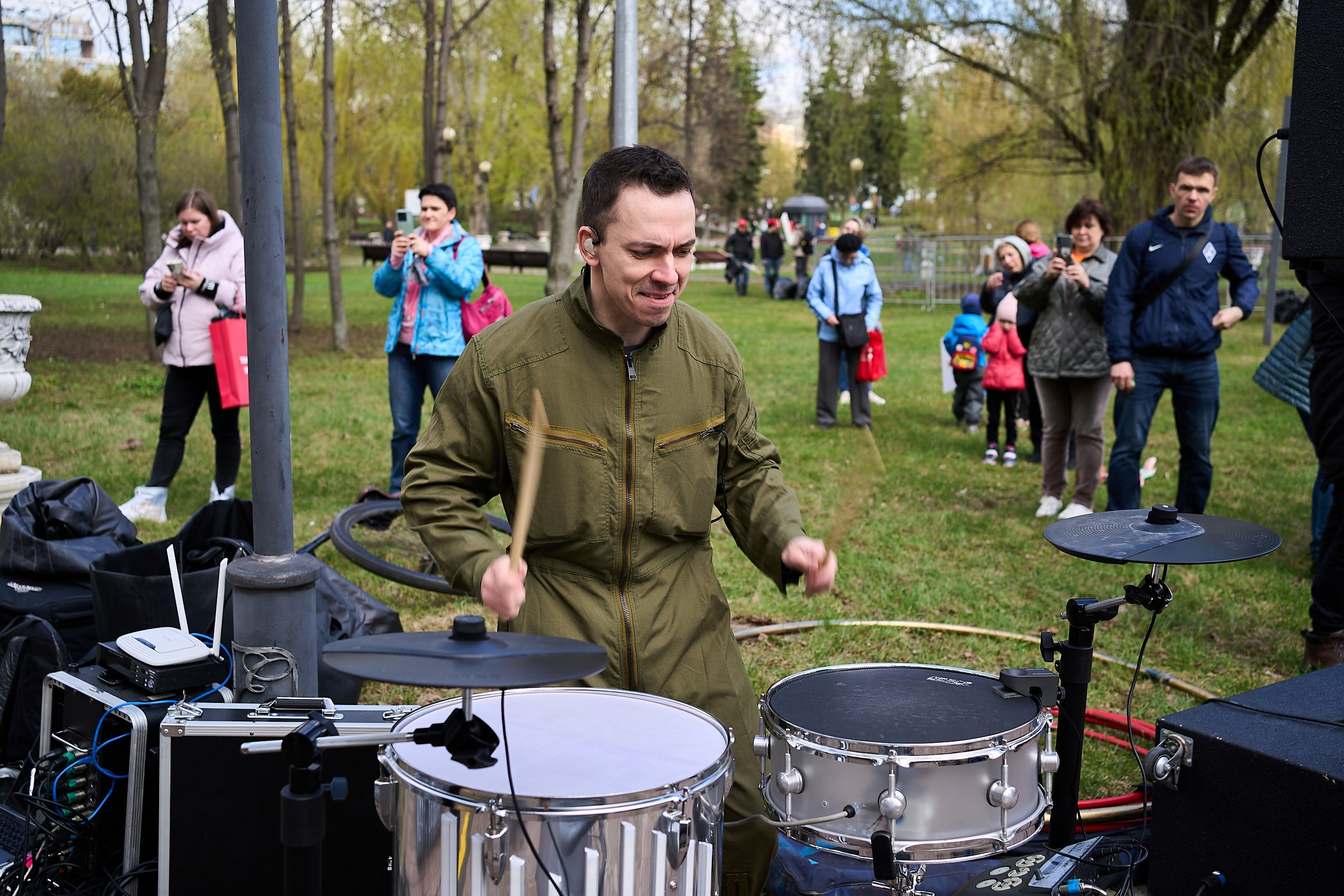 Субботник у Управления делами Мэра и Правительства Москвы. Фотограф и Видеограф в Москве. Олег Корушев