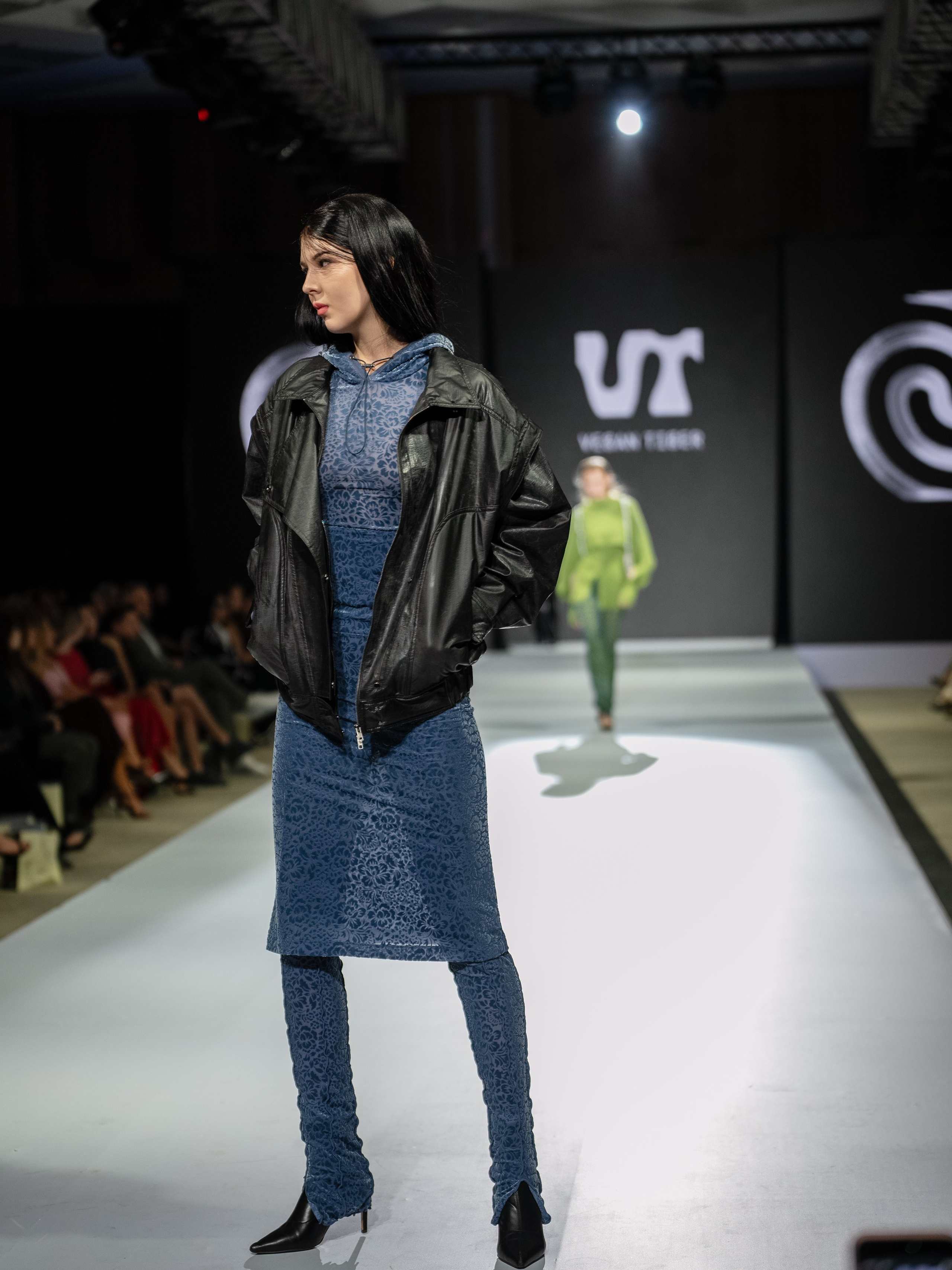 EURASIAN FASHION WEEK Vegan Tiger. Сайт Алматинского НЮ АРТ, будуар и фэшн фотографа Дениса Карпенко
