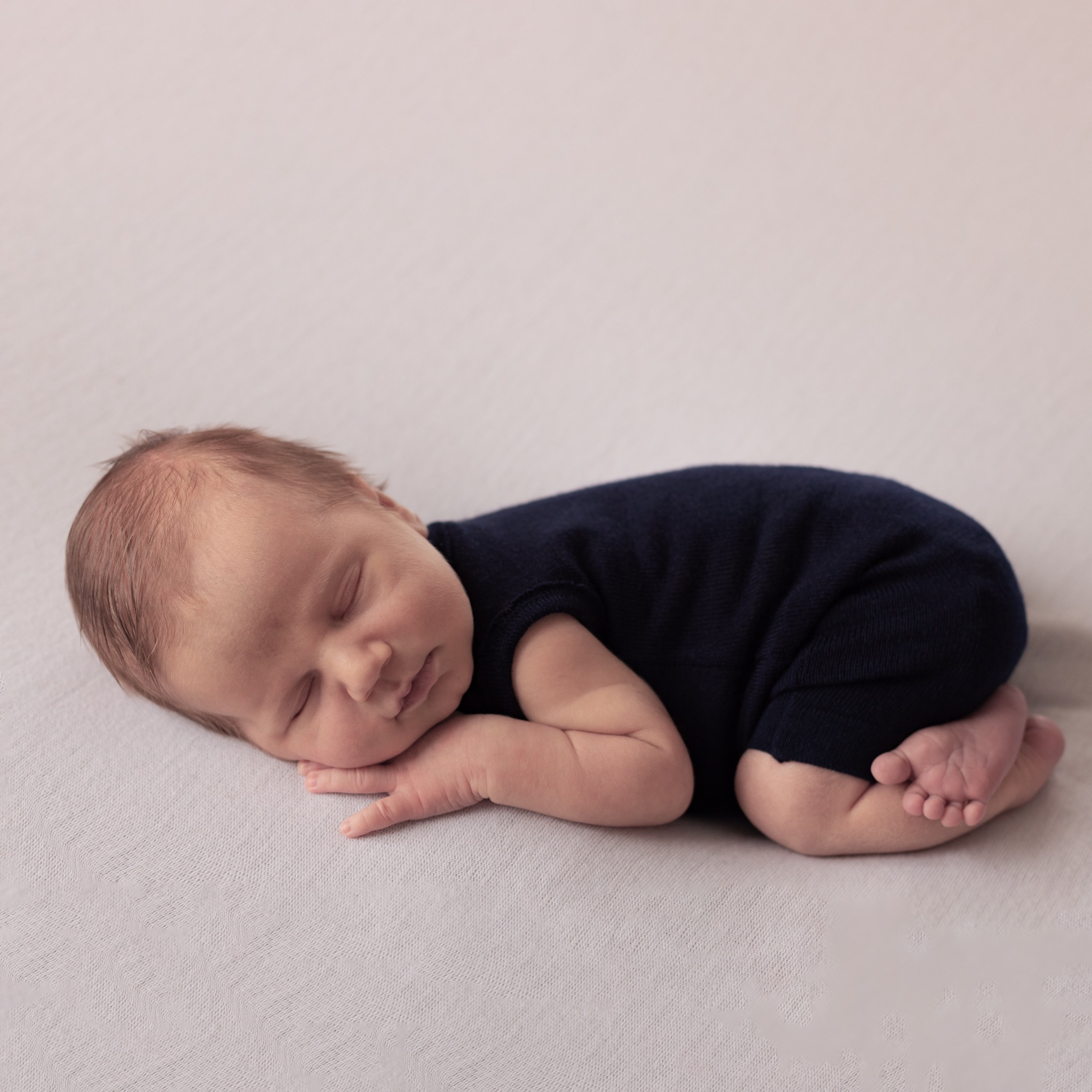 Съемка новорожденных Старый Оскол. Семейный фотограф и новорожденных в Старом Осколе Анна Старкова,