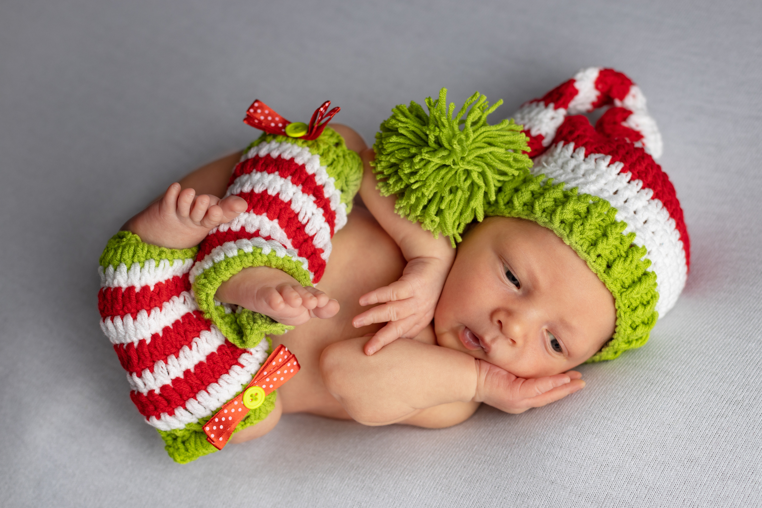 мальчик новорожденный в костюме санты