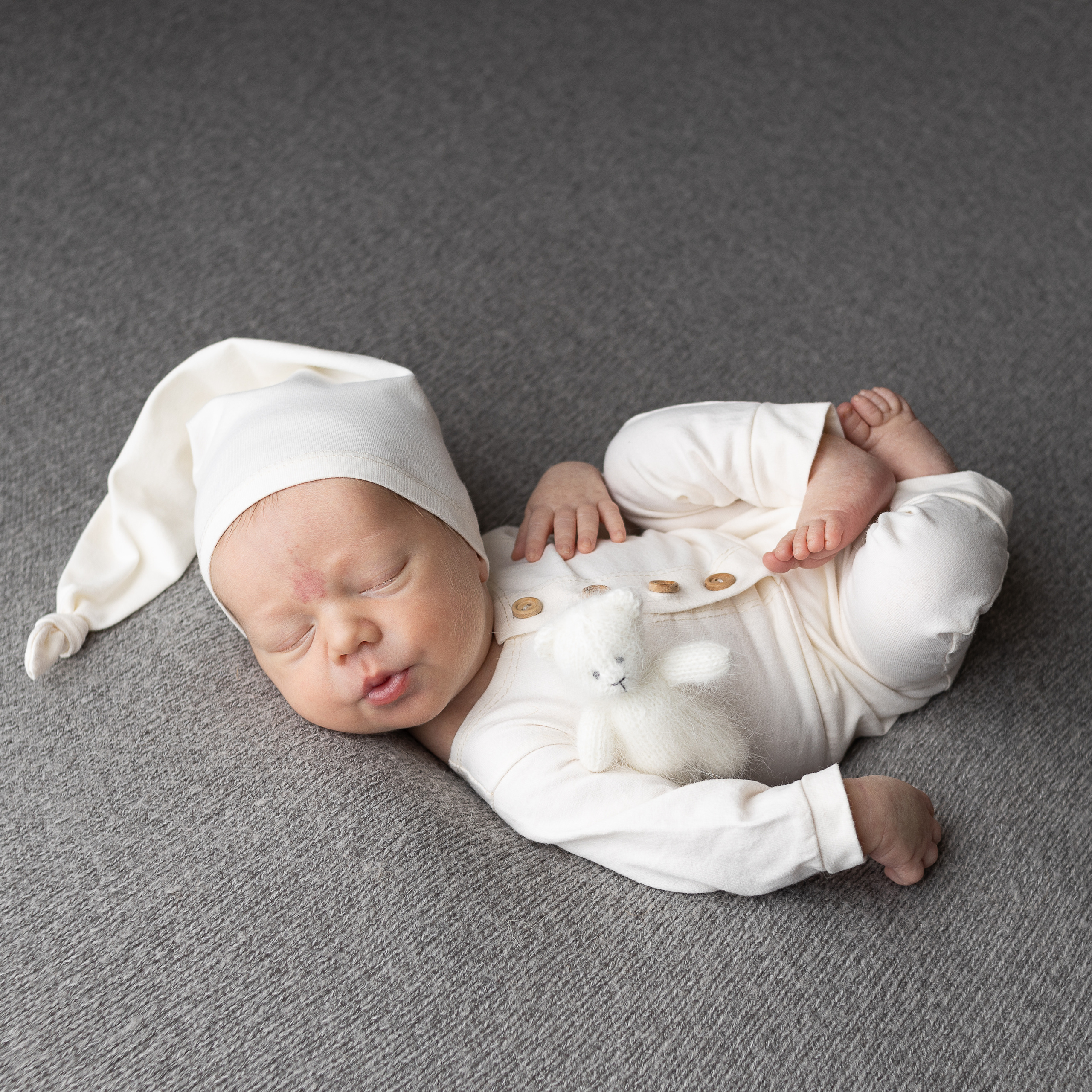 Съемка новорожденных Старый Оскол. Семейный фотограф и новорожденных в Старом Осколе Анна Старкова,