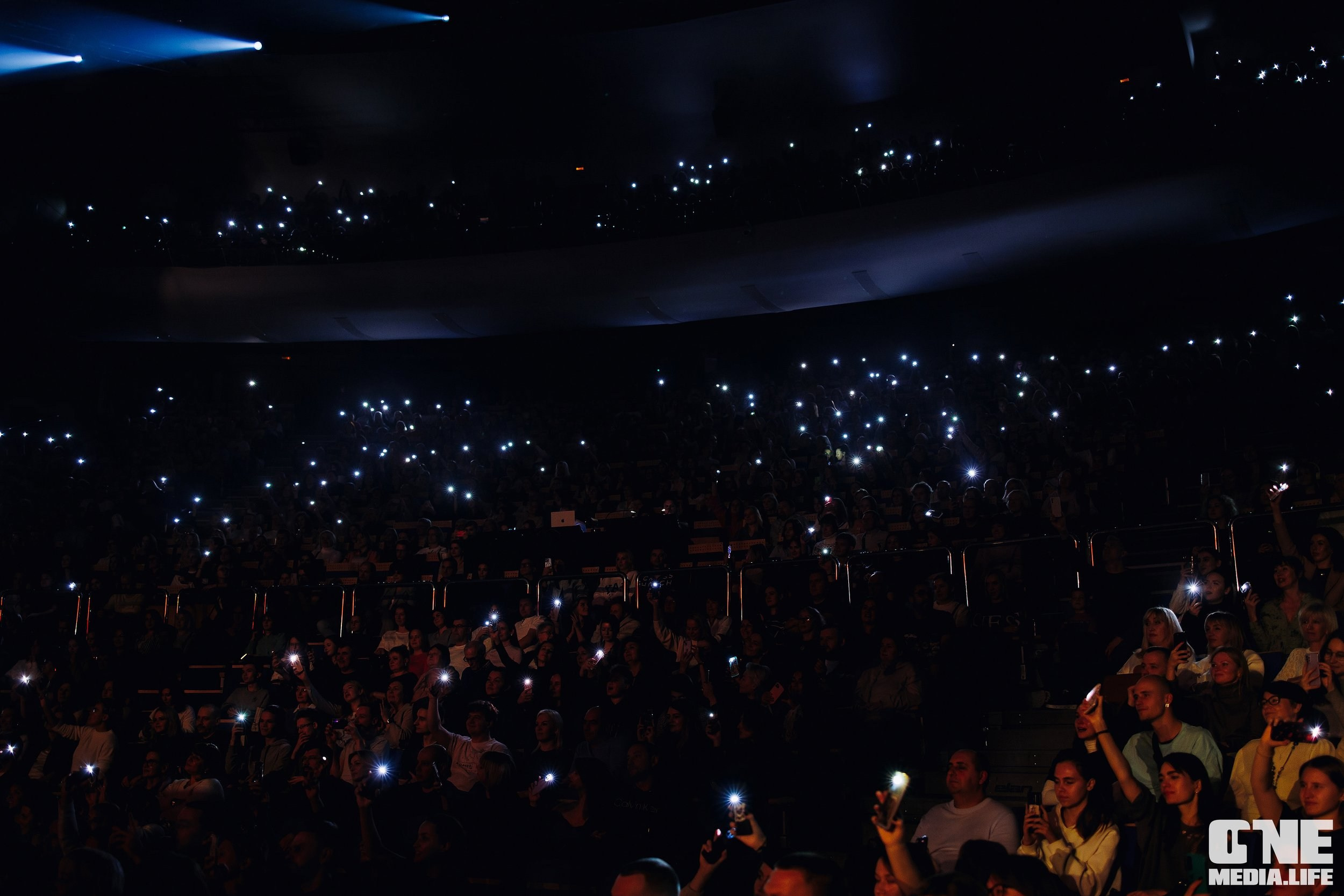 Фоторепортаж с концерта Ёлки. One Media Life: фоторепортажи, фотоотчеты с мероприятий и заведений