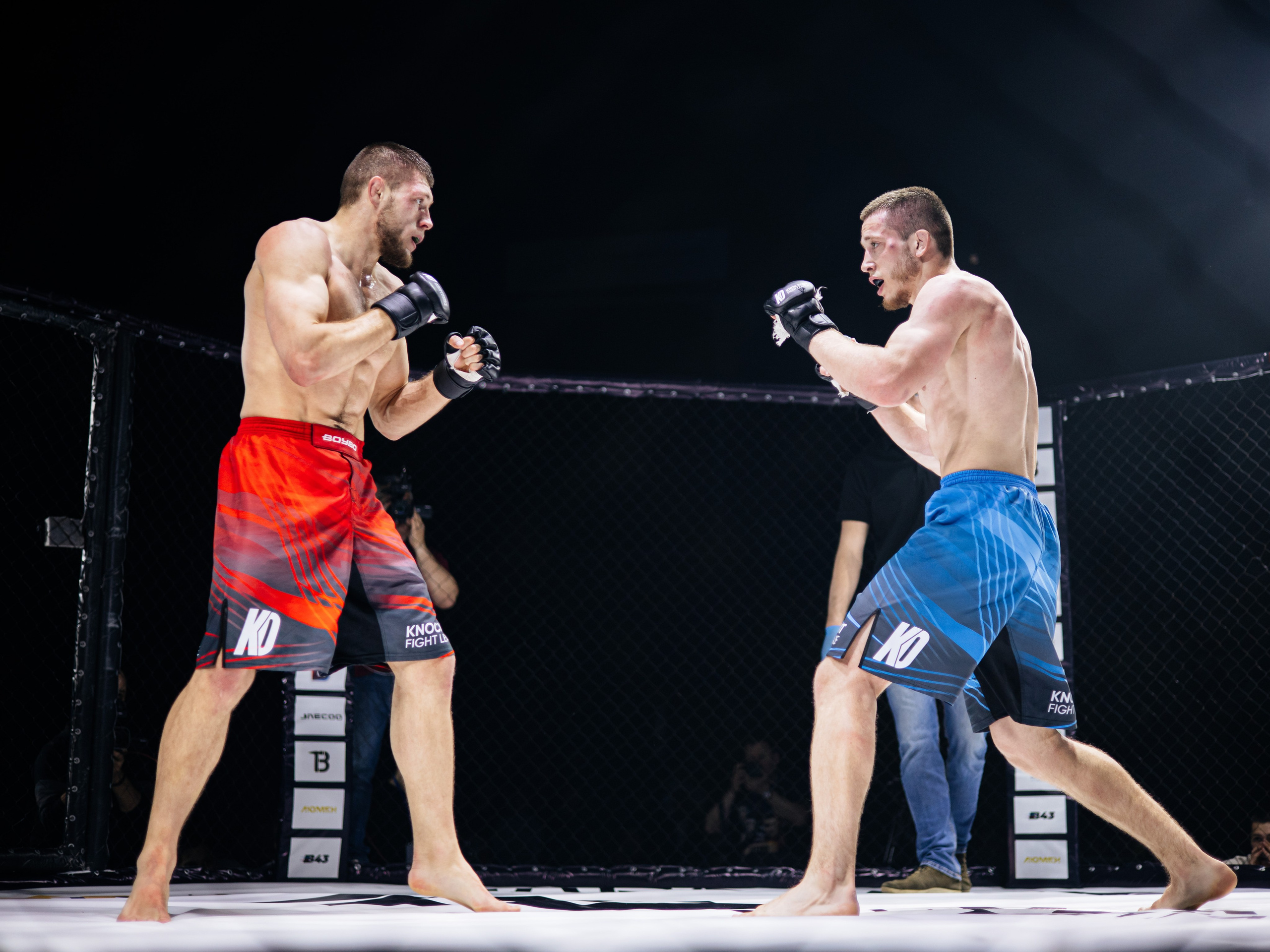 Бойцовская лига «KNOCK OUT». KRIS KRUPINNIKOVA