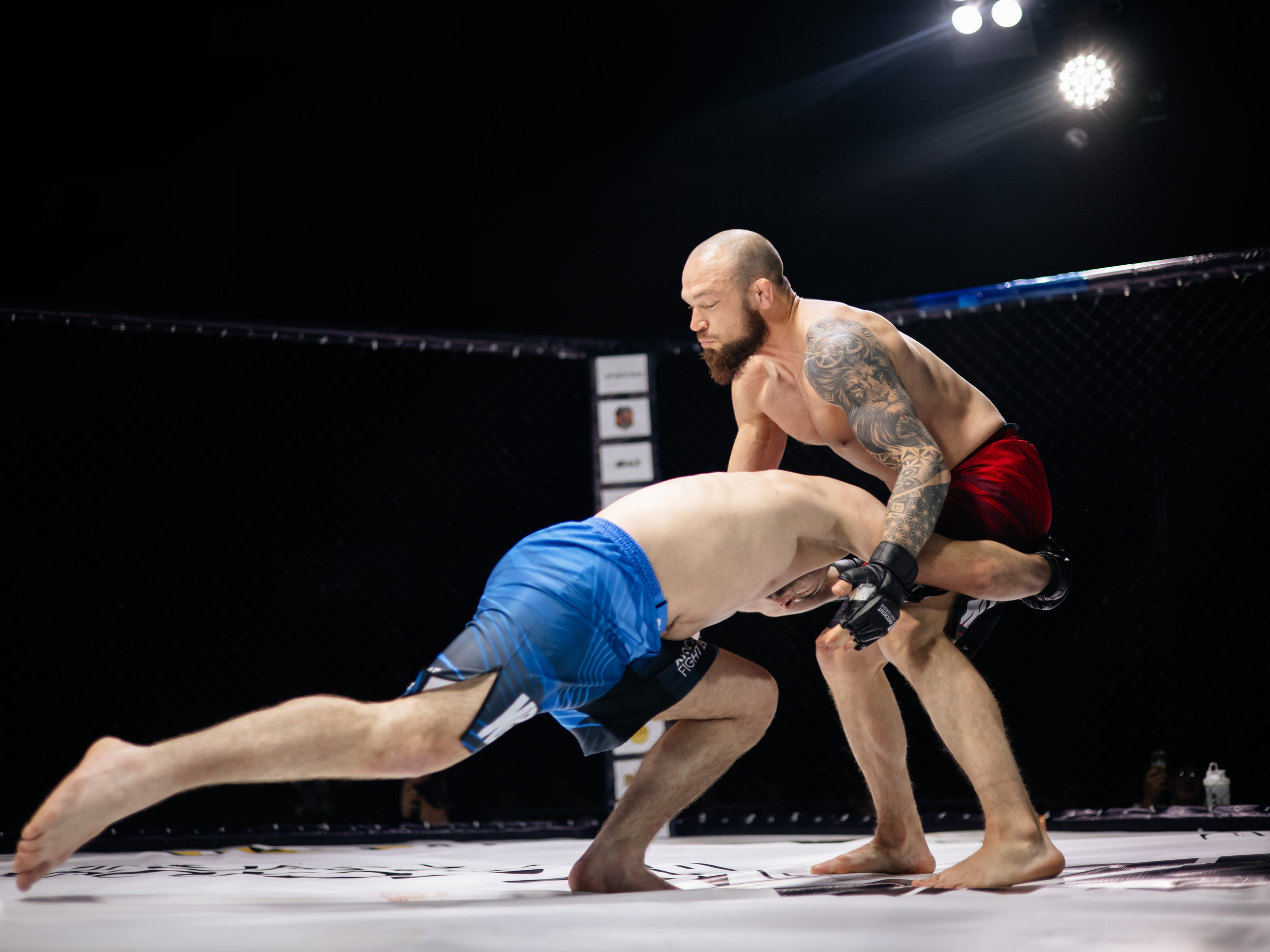 Бойцовская лига «KNOCK OUT». KRIS KRUPINNIKOVA