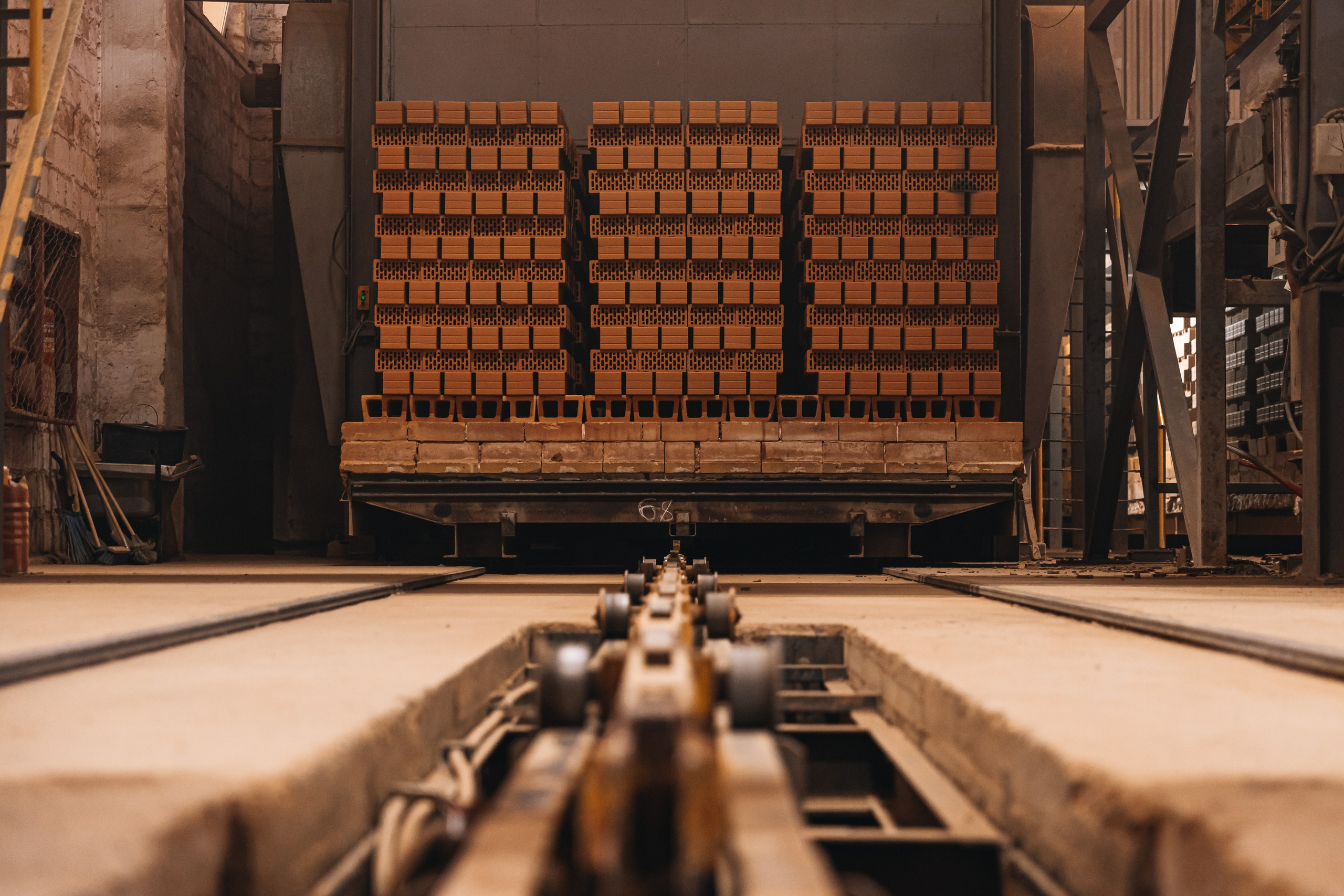 BKK. The content is a survey of the factory. KRIS KRUPINNIKOVA