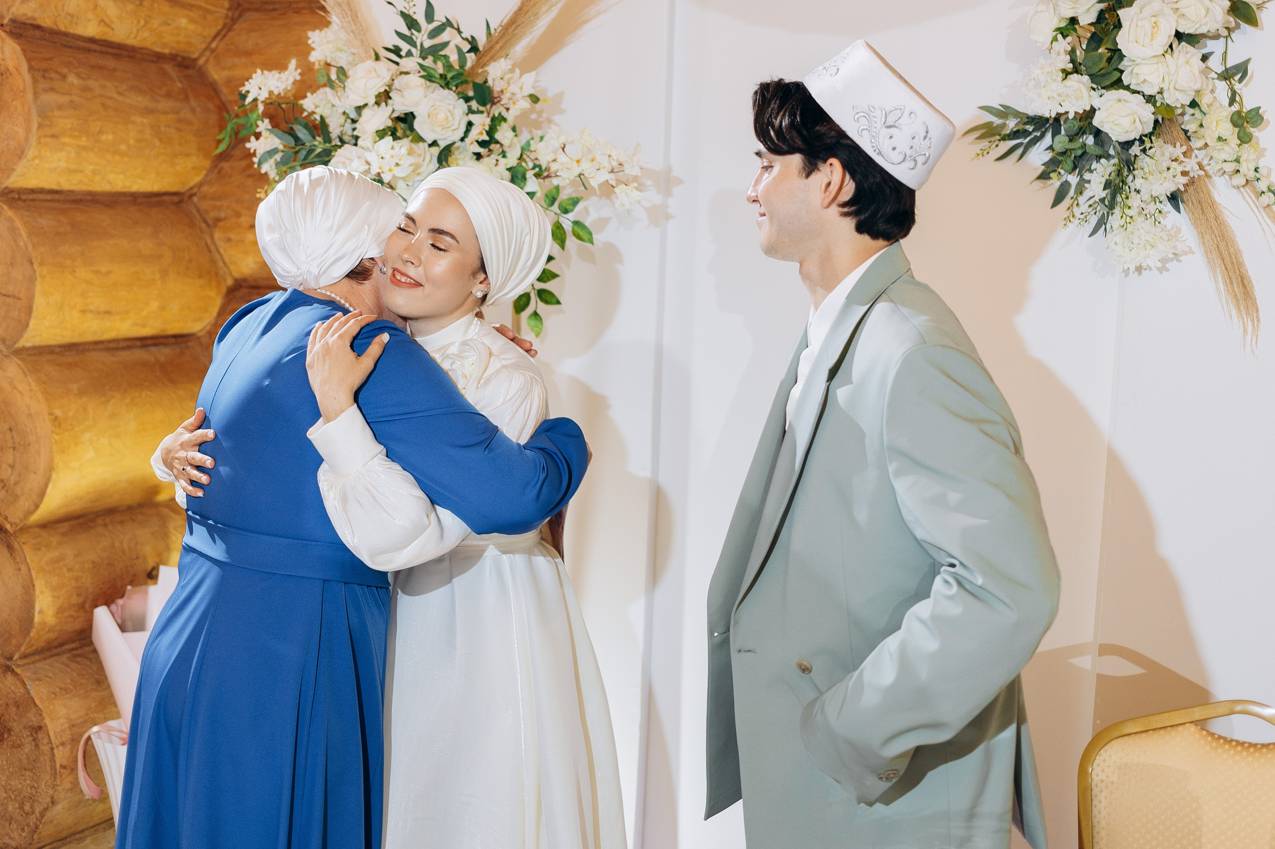 Стилист по платкам Казань: красивое оформление хиджаба и макияж на никах