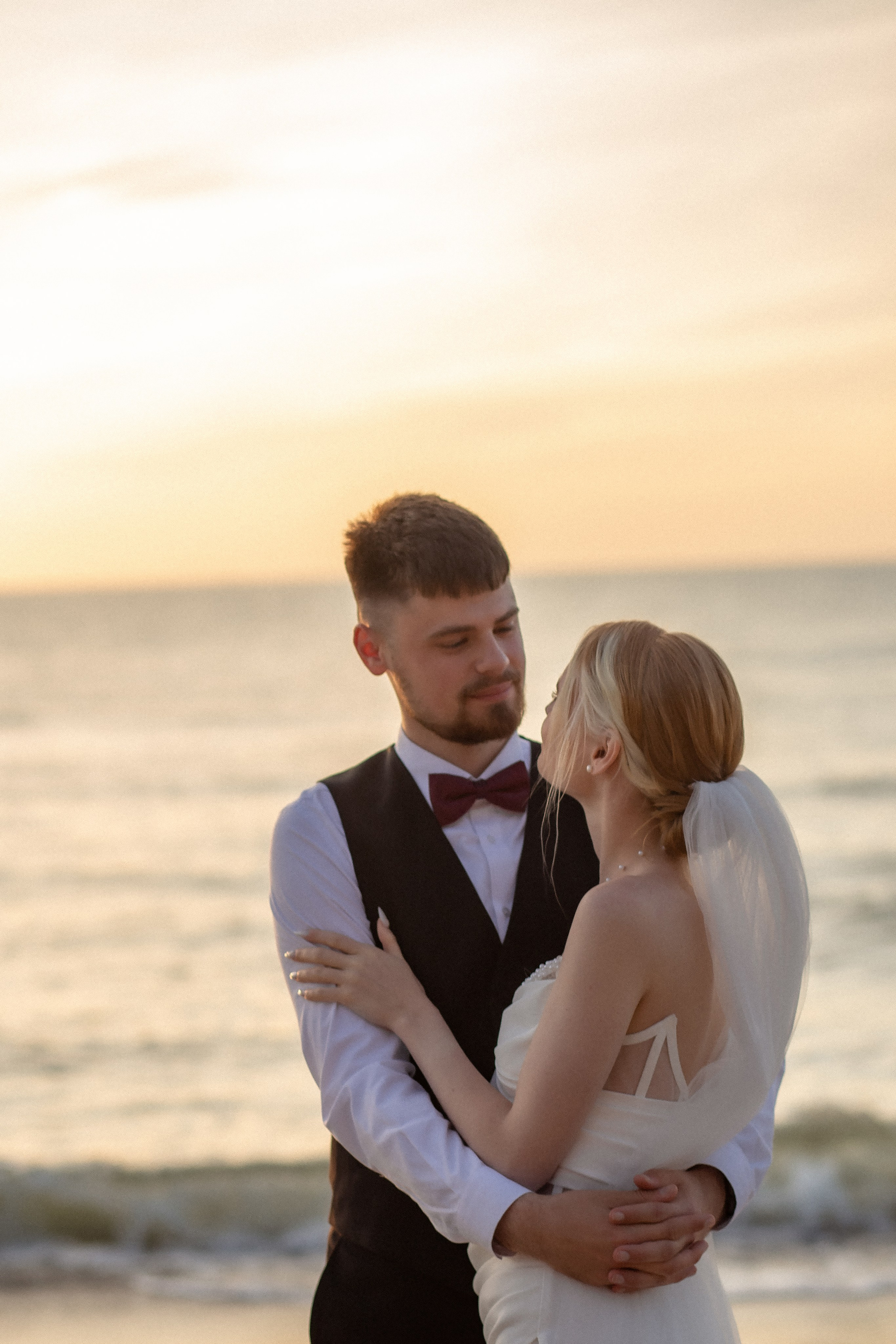 Александра и Влад. На закате. Фотограф в Калининграде Решетникова Алина