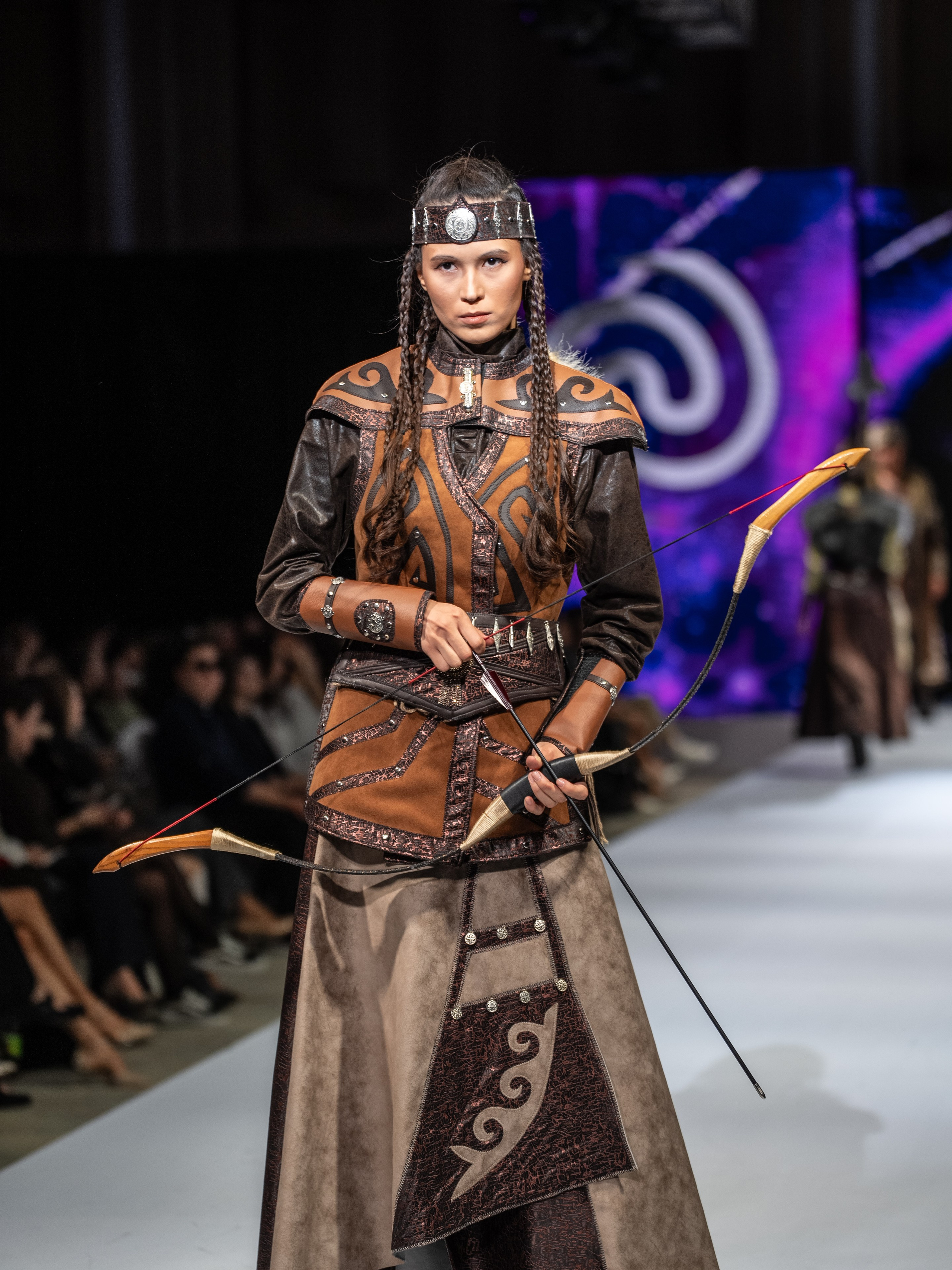 EURASIAN FASHION WEEK Lo Zarata. Сайт Алматинского НЮ АРТ, будуар и фэшн фотографа Дениса Карпенко