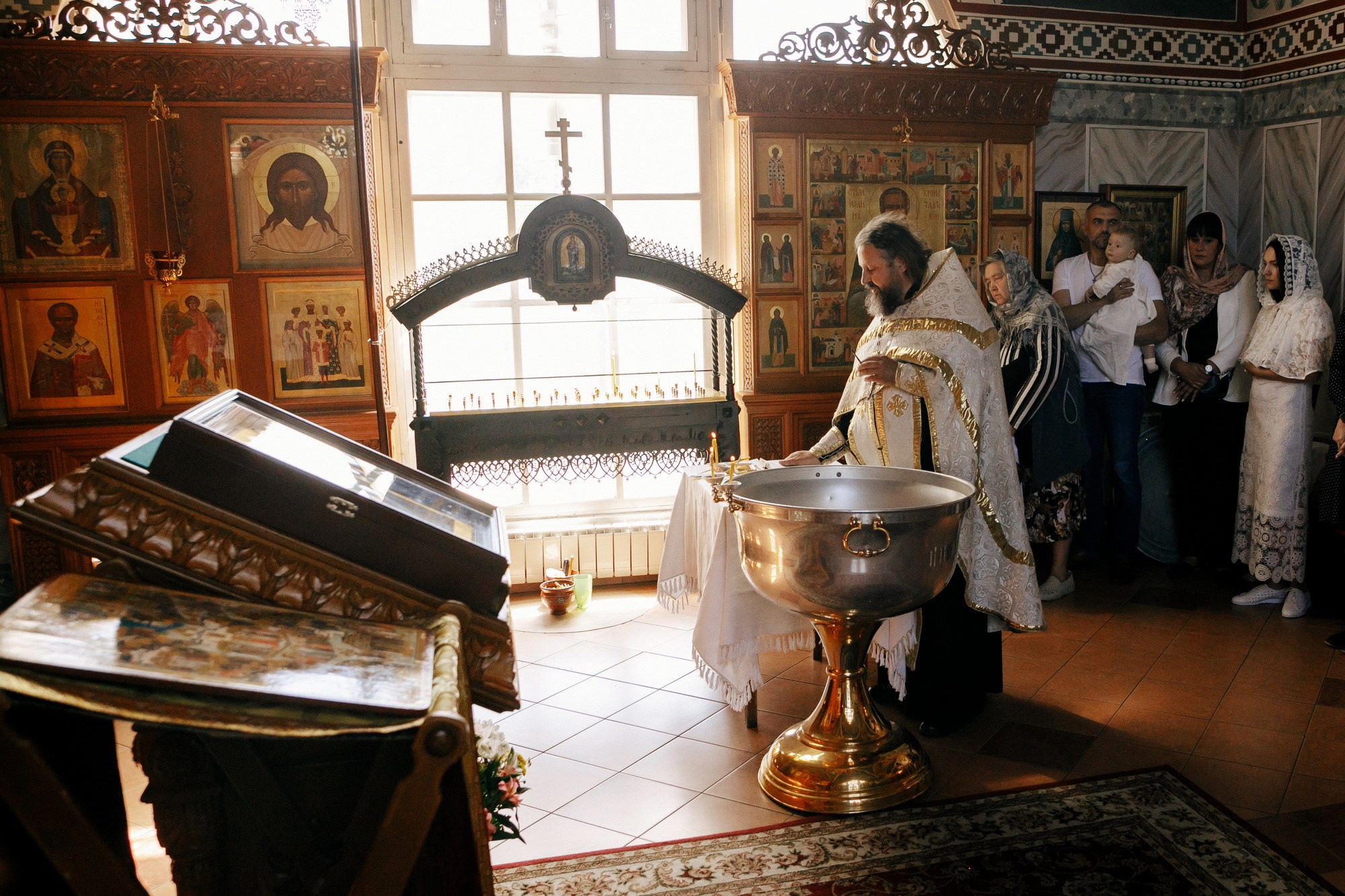 Крещение Храм святого праведного Иоанна Кронштадтского. Фотограф на крещение в Санкт Петербурге