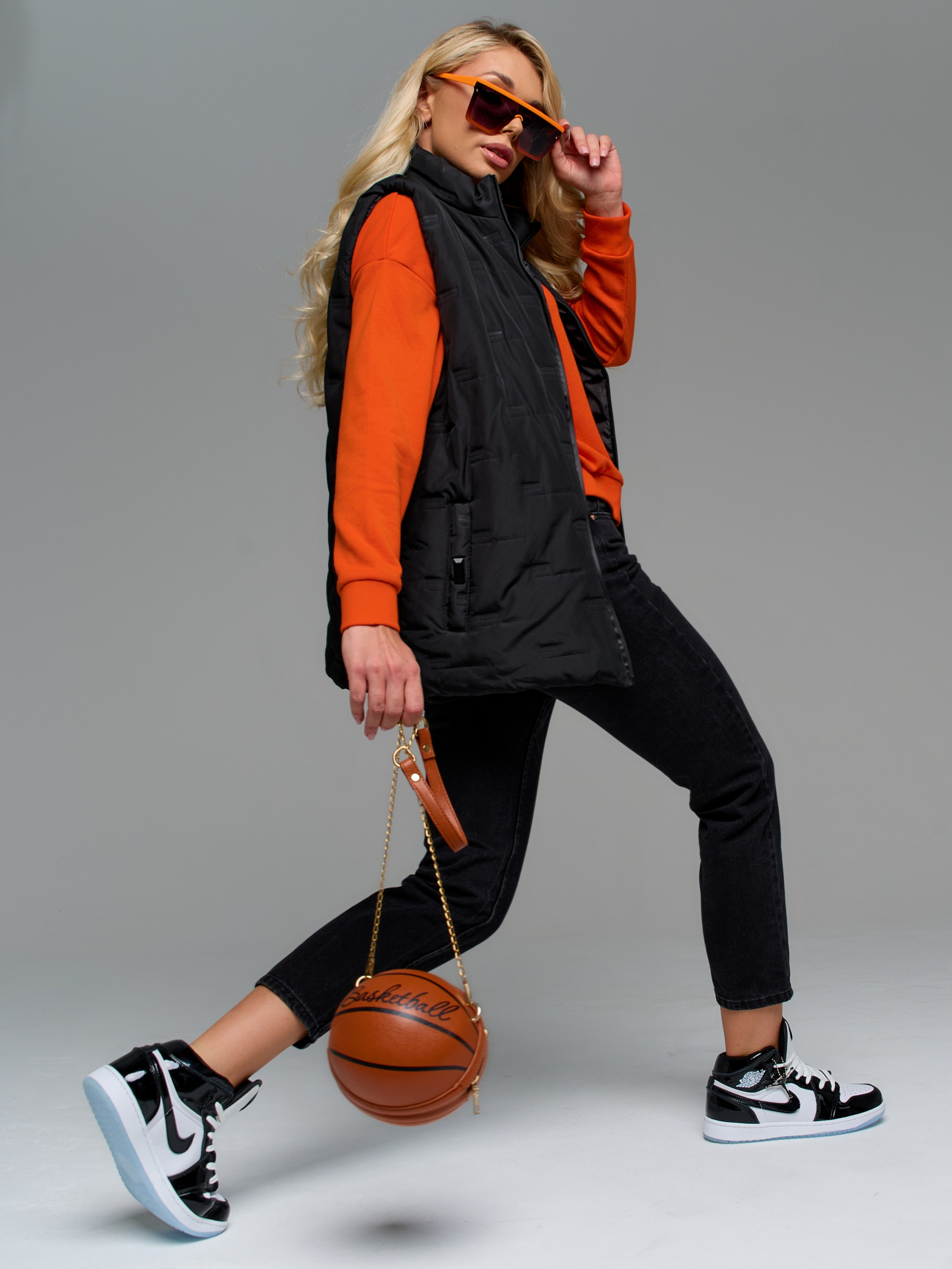 Кроссовки. Фотограф для маркетплейсов в Москве