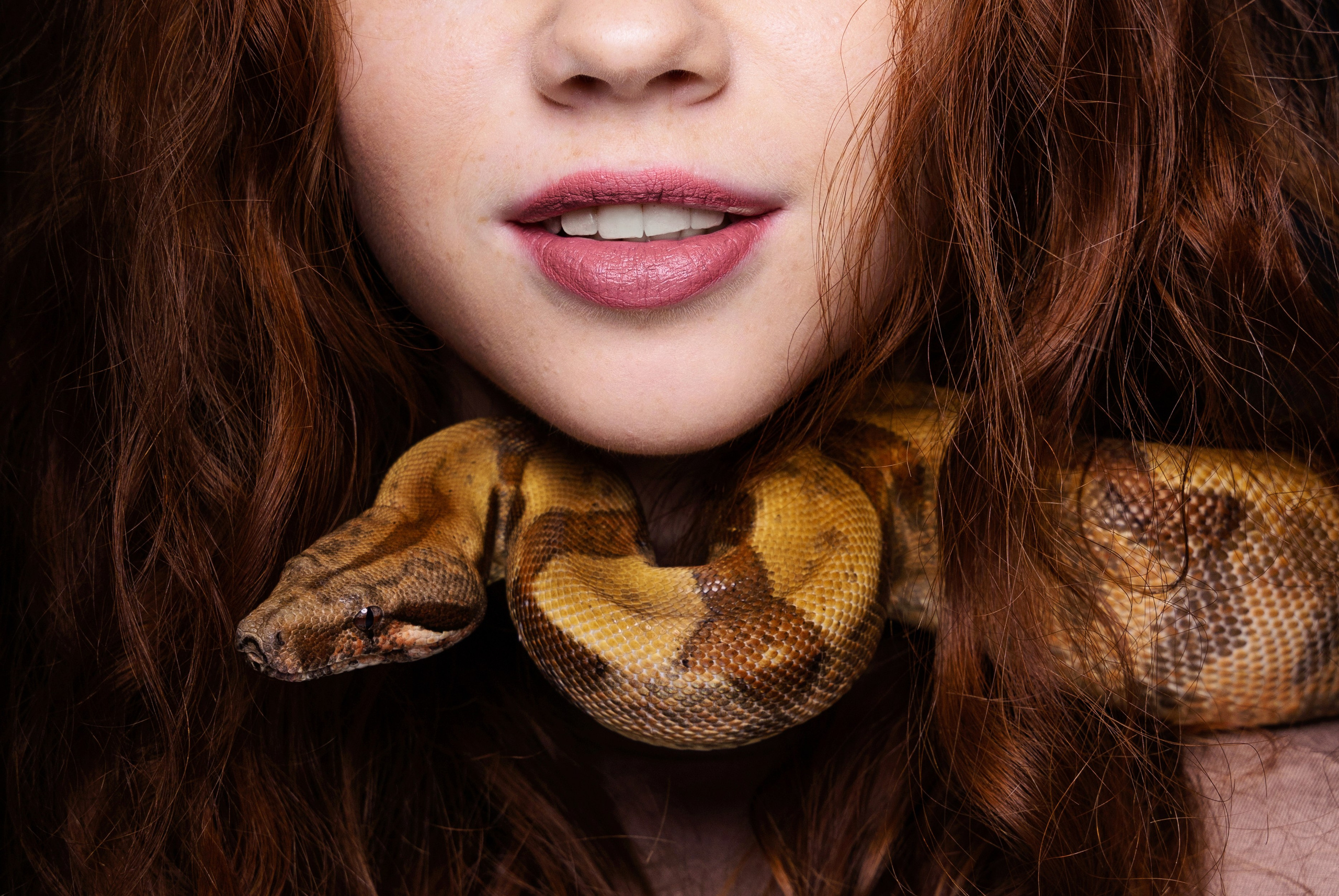 Портретная фотостудия ЛукБук. Фото на документы в Зеленограде. Фото на паспорт. Деловой портрет. Семейный портрет. Фото на документы в Зеленограде. Фото на паспорт. Портретная фотостудия ЛукБук. Деловой портрет. Семейный портрет. Предметная фотосъемка