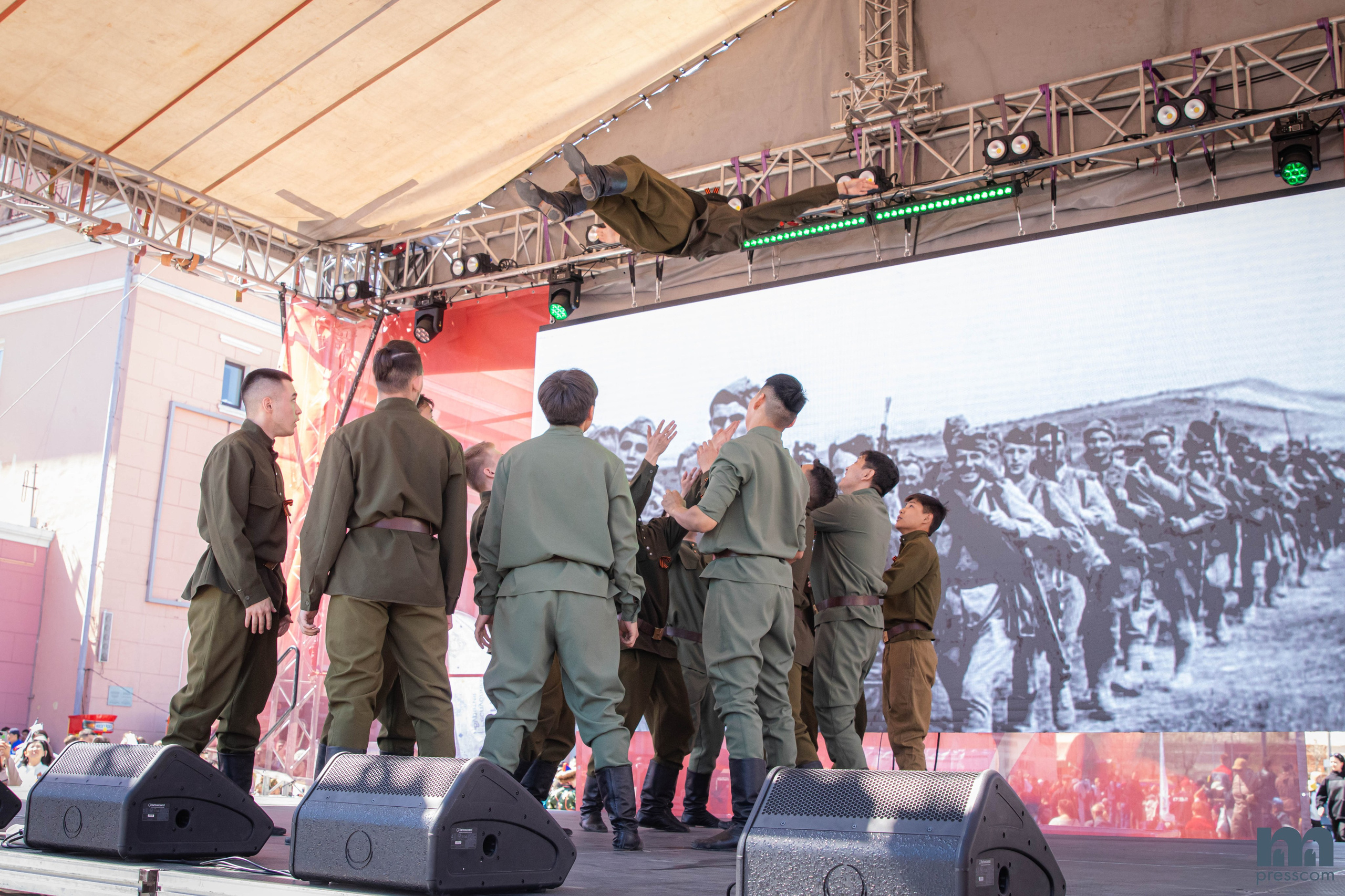 9 мая. PhotoMeet — Фотограф в Улан-Удэ