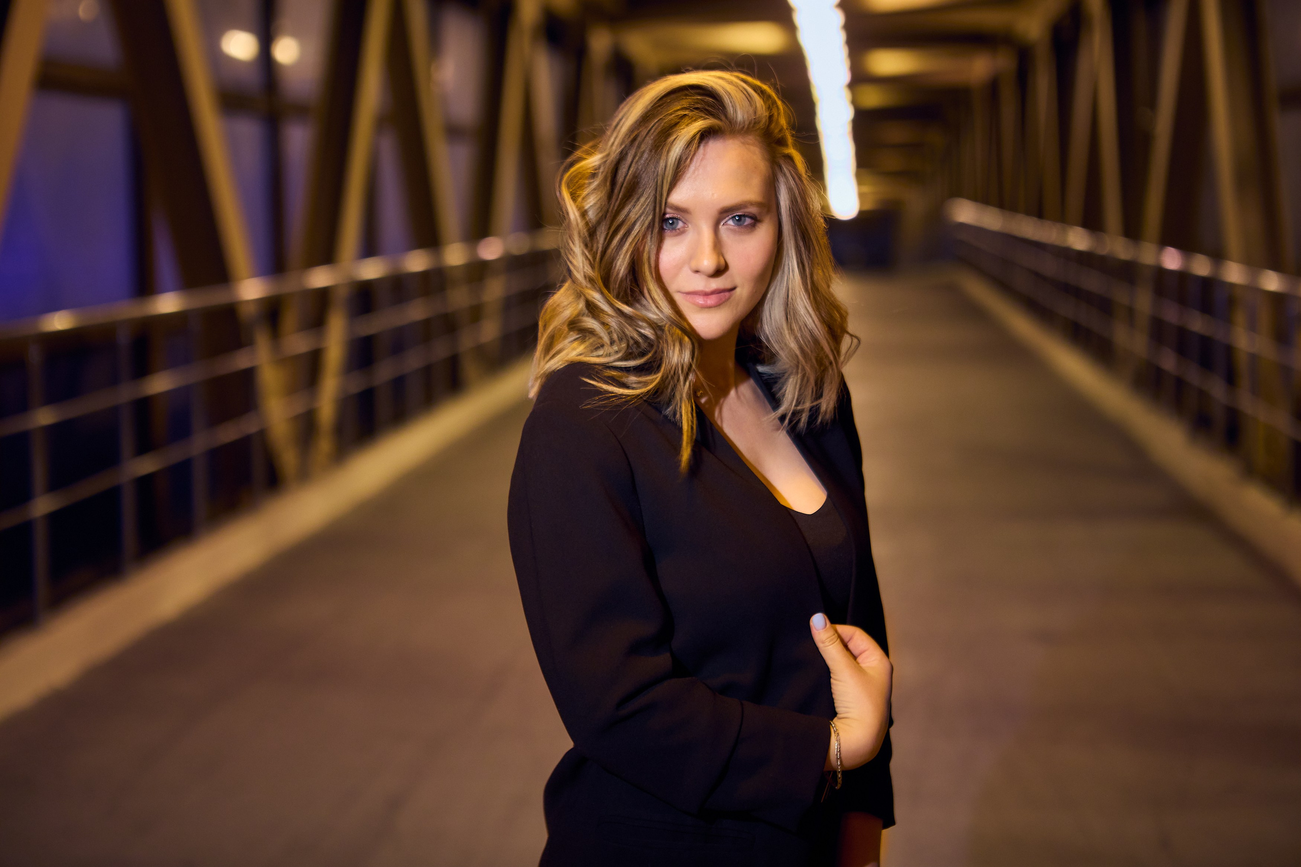 DMITRY MOISEENKO — фотограф, художник, топ-стилист