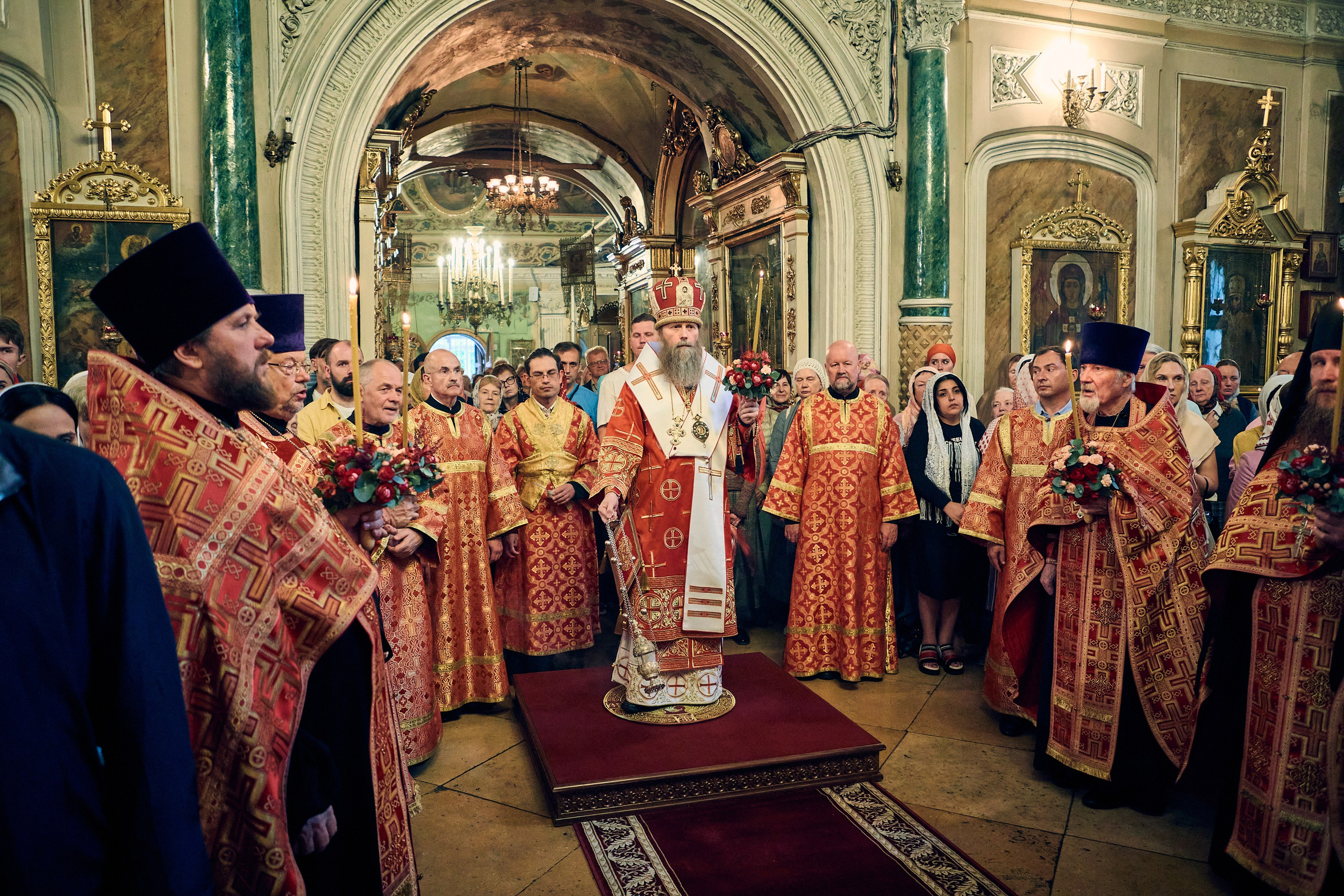 Всенощное бдение в канун престольного праздника храма Иоанна Воина. DMITRY MOISEENKO — фотограф, художник, топ-стилист