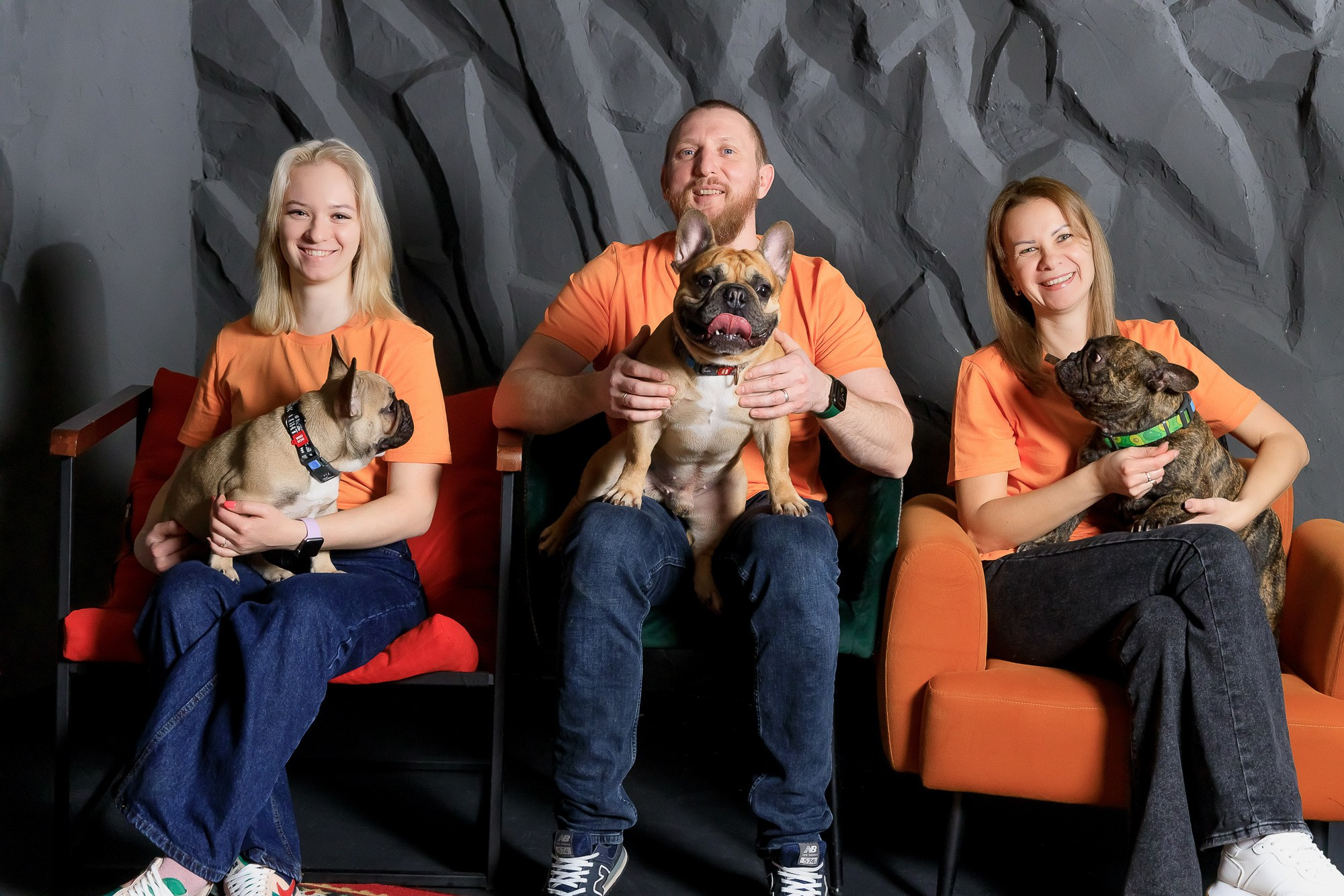 Семейная фотосессия с питомцами в студии. Фотограф в Саратове Ольга Мазлова