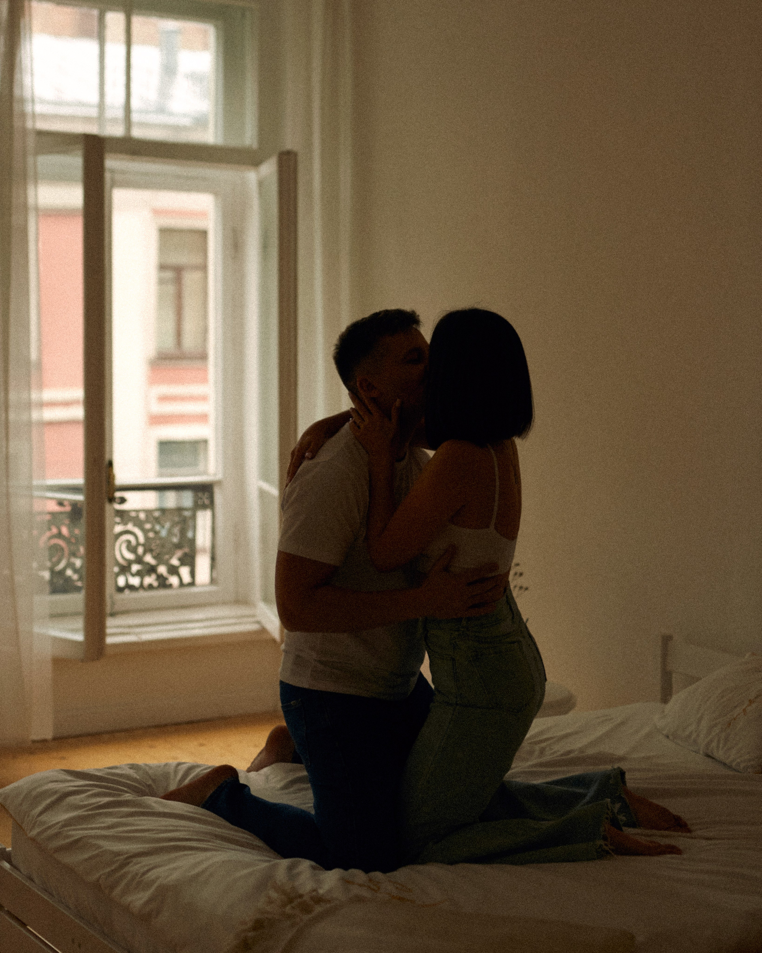 Мы сегодня дома