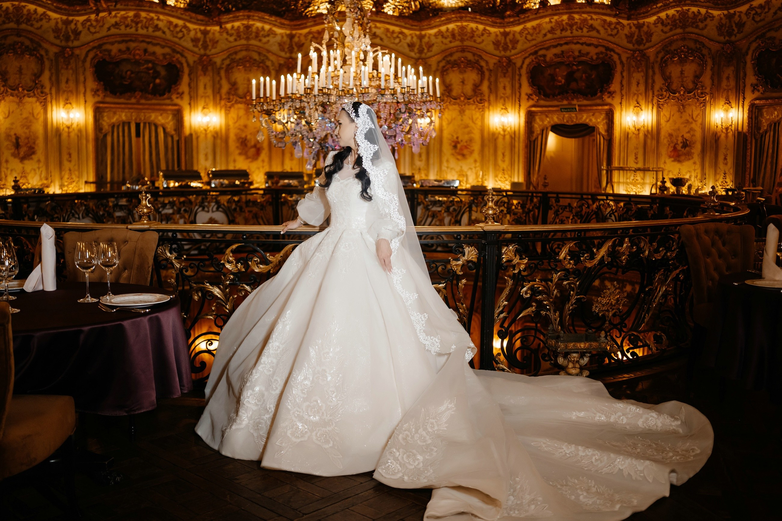 Свадебная фотосессия в ресторане Турандот. Свадебный и семейный фотограф в Москве Светлана Зоткина