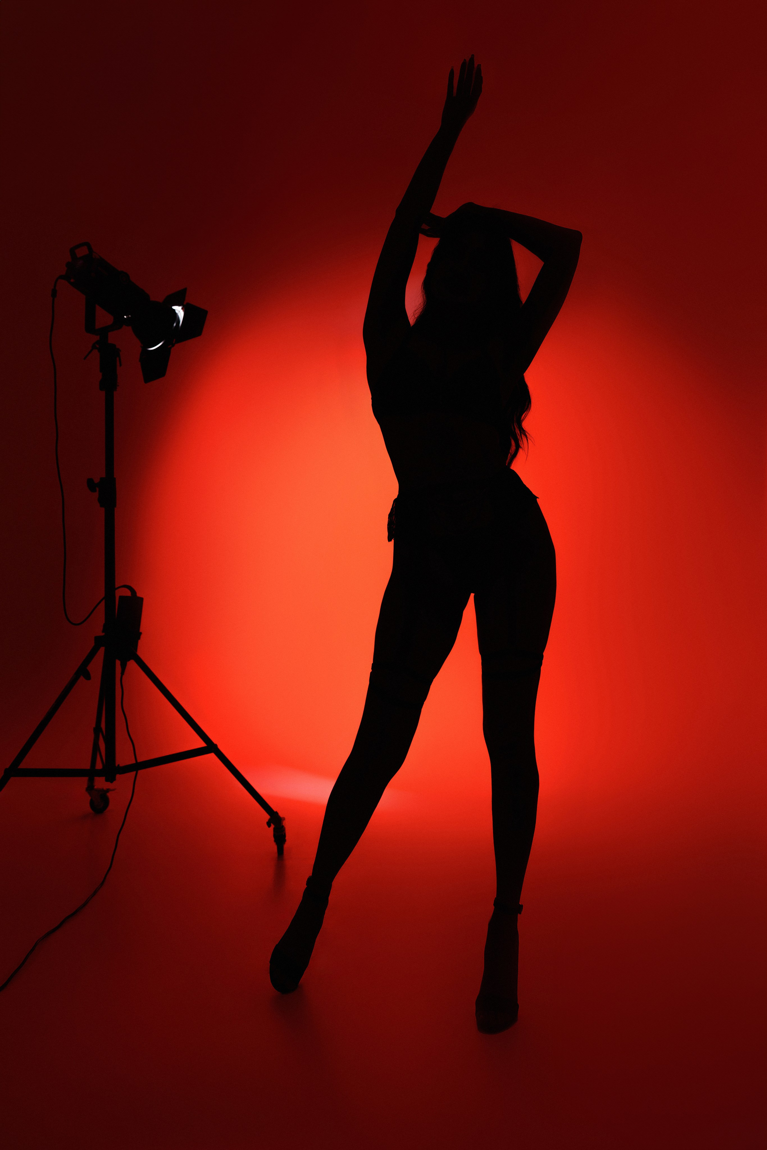 Girl in red. Фотограф Алина Ионычева в Новосибирске