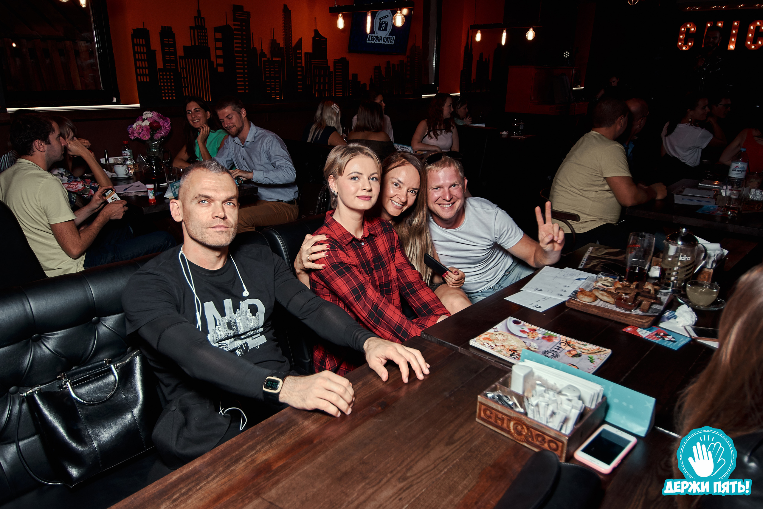 Квизы и другие игры за столом. Таучелов Сергей. Фотограф, Видеограф, Видеооператор в Симферополе