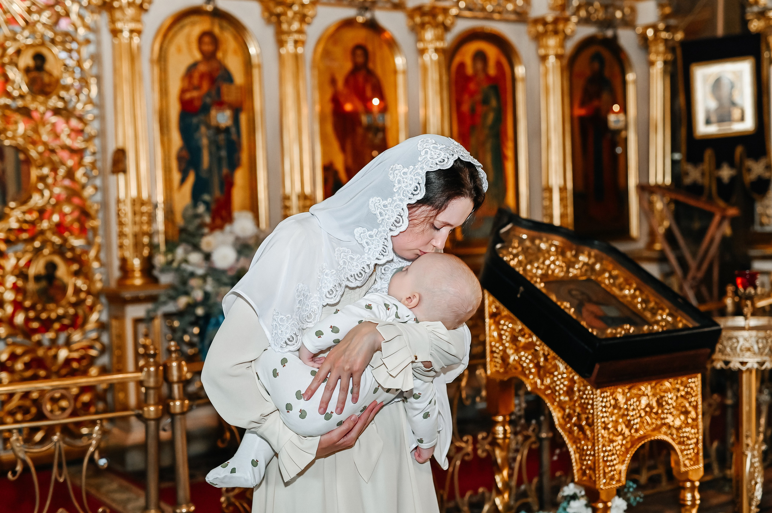 Съёмка таинства крещения. Фотограф Арина Агапова. Подольск, Москва https://arinafoto.wfolio.pro/