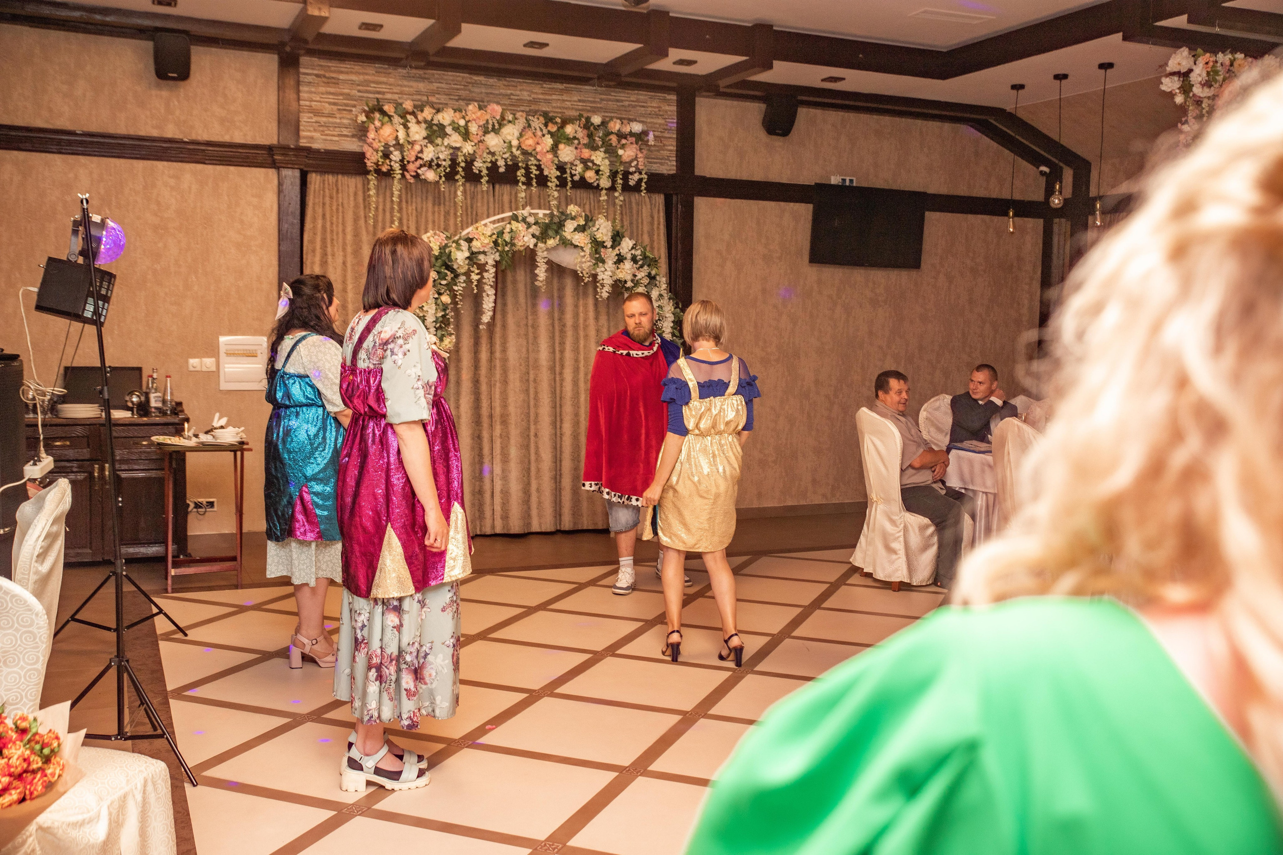 Репортаж торжества в ресторане. Семейный свадебный интерьерный фотограф Тверь Санкт- Марина Свистунова