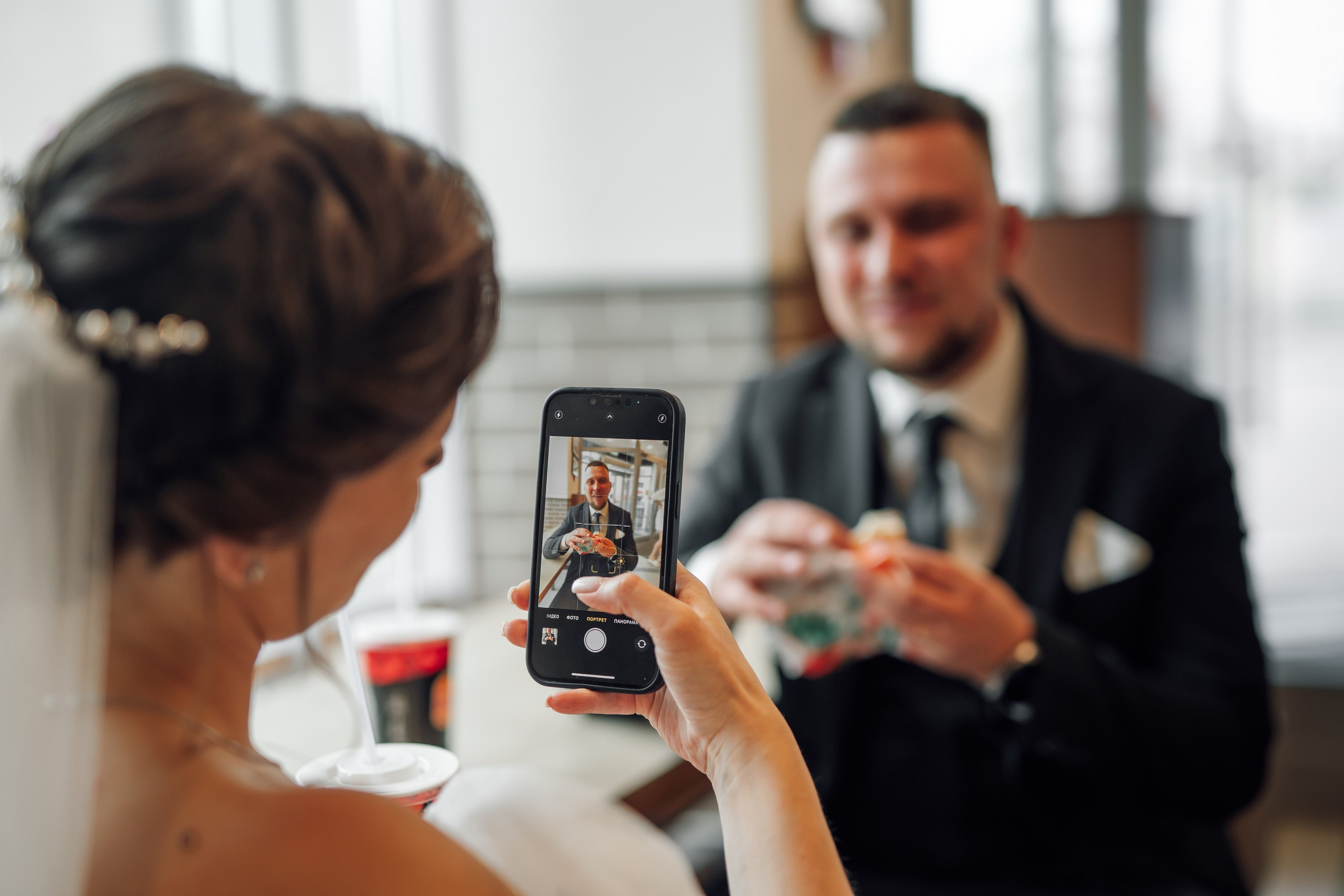 Свадебный день Яны и Максима, прогулка в лесу, Картинная галерея в Тамбове. Свадебный фотограф в Тамбове Павел Четвертков