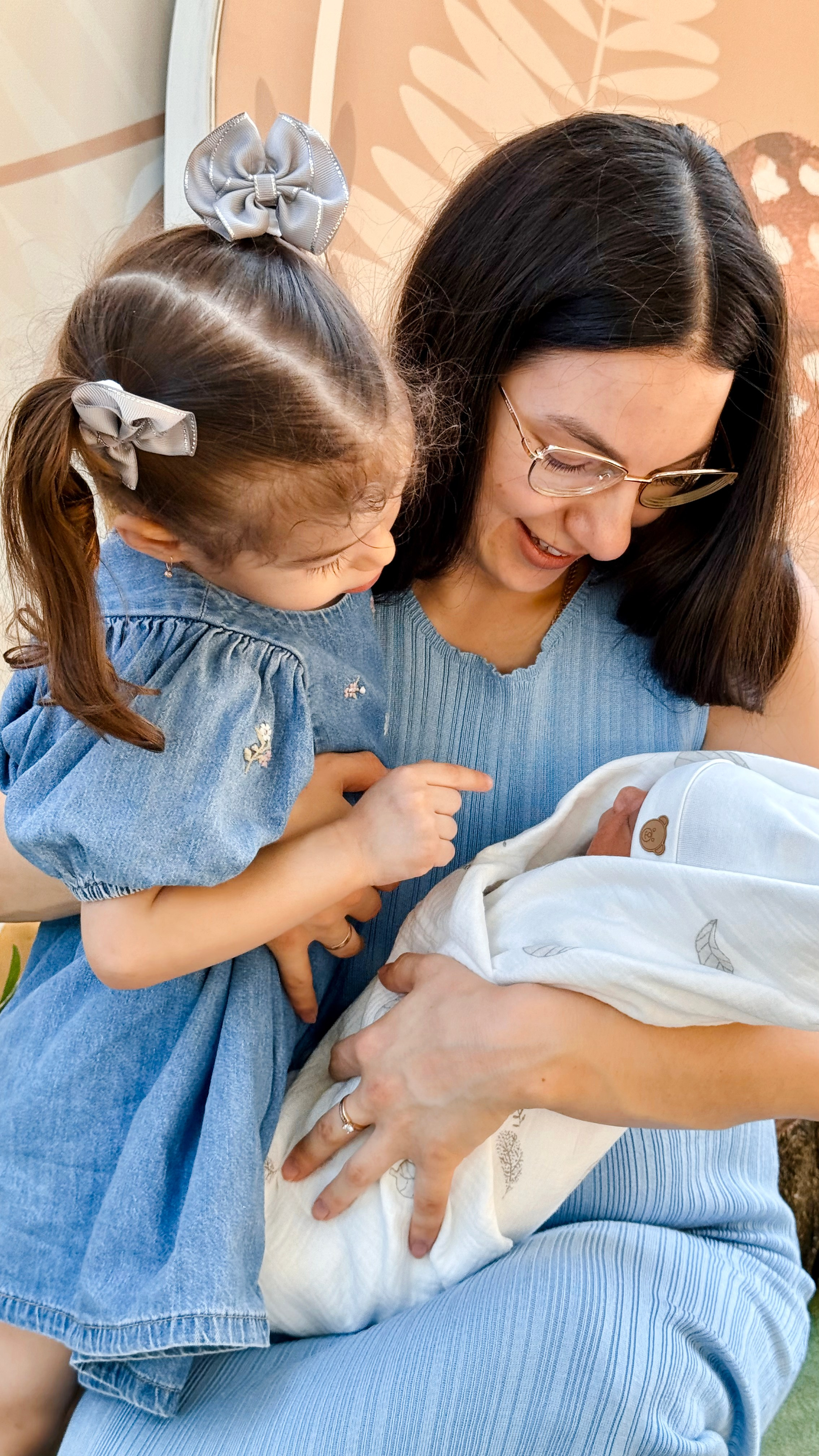 Беременность • гендер-пати • выписки с роддома. Семейный фотограф и рилсмейкер в Симферополе