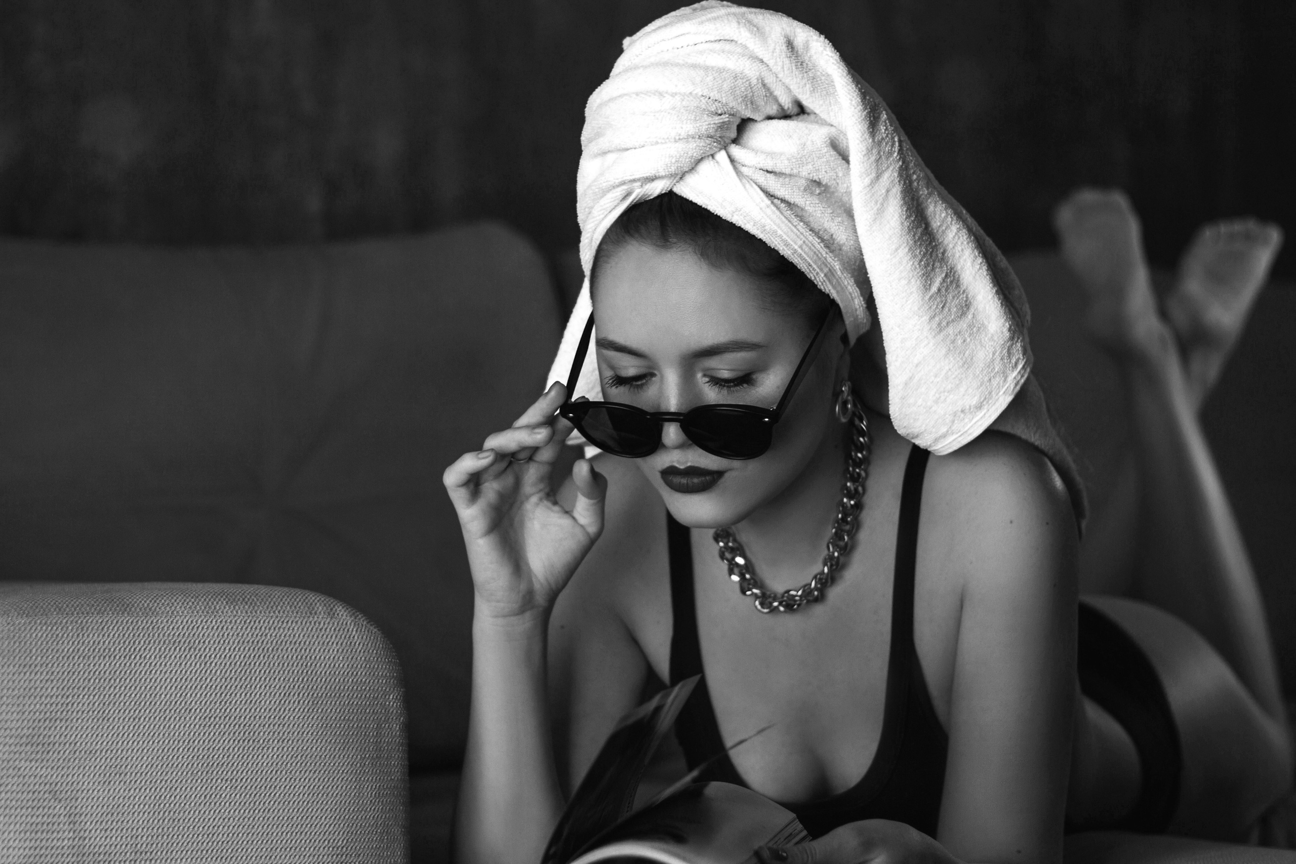 Черное-белая фотосессия в стиле ню