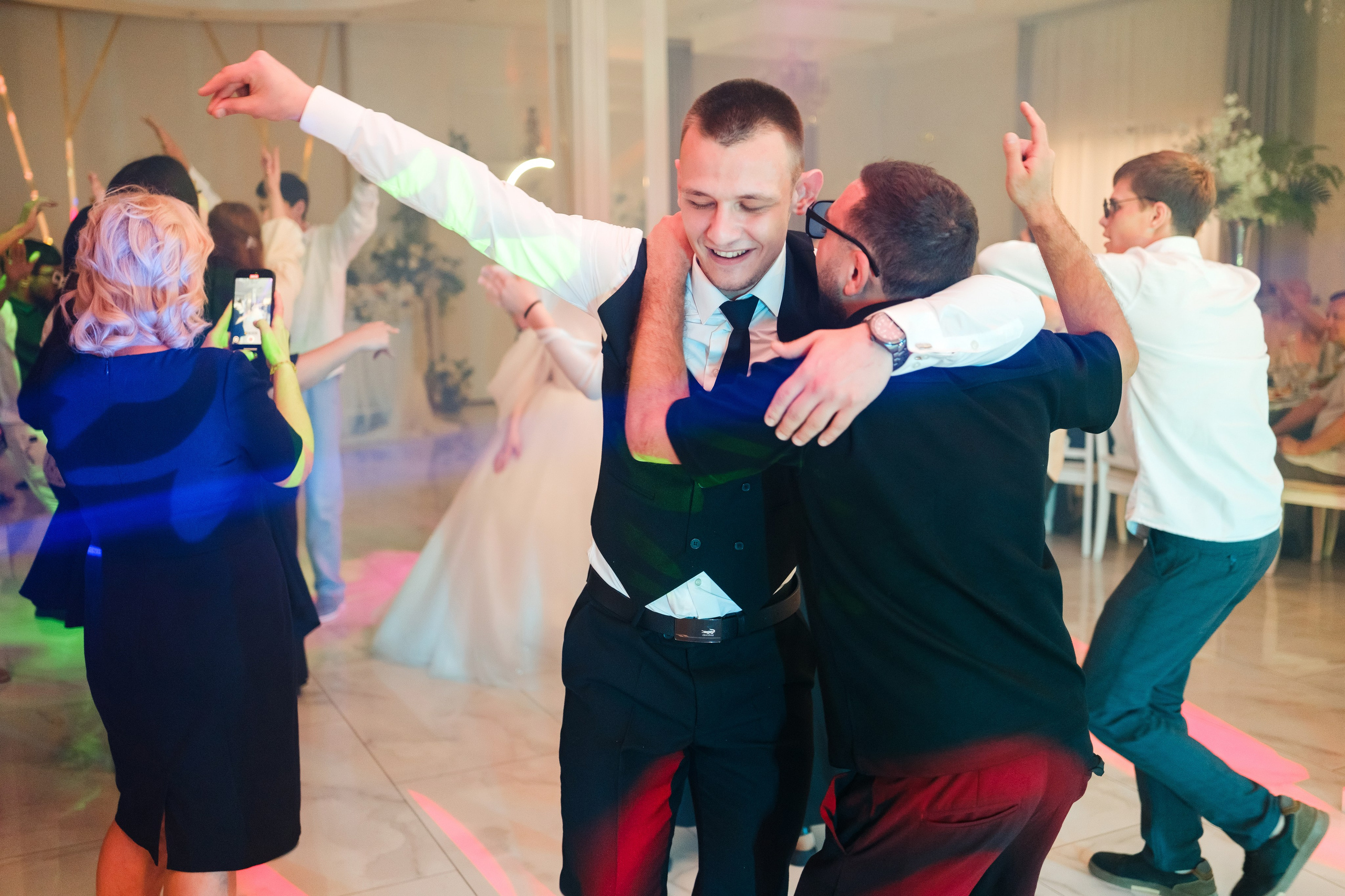 Тазабег и Диана. Свадебный фотограф | репортаж | праздники | крещение