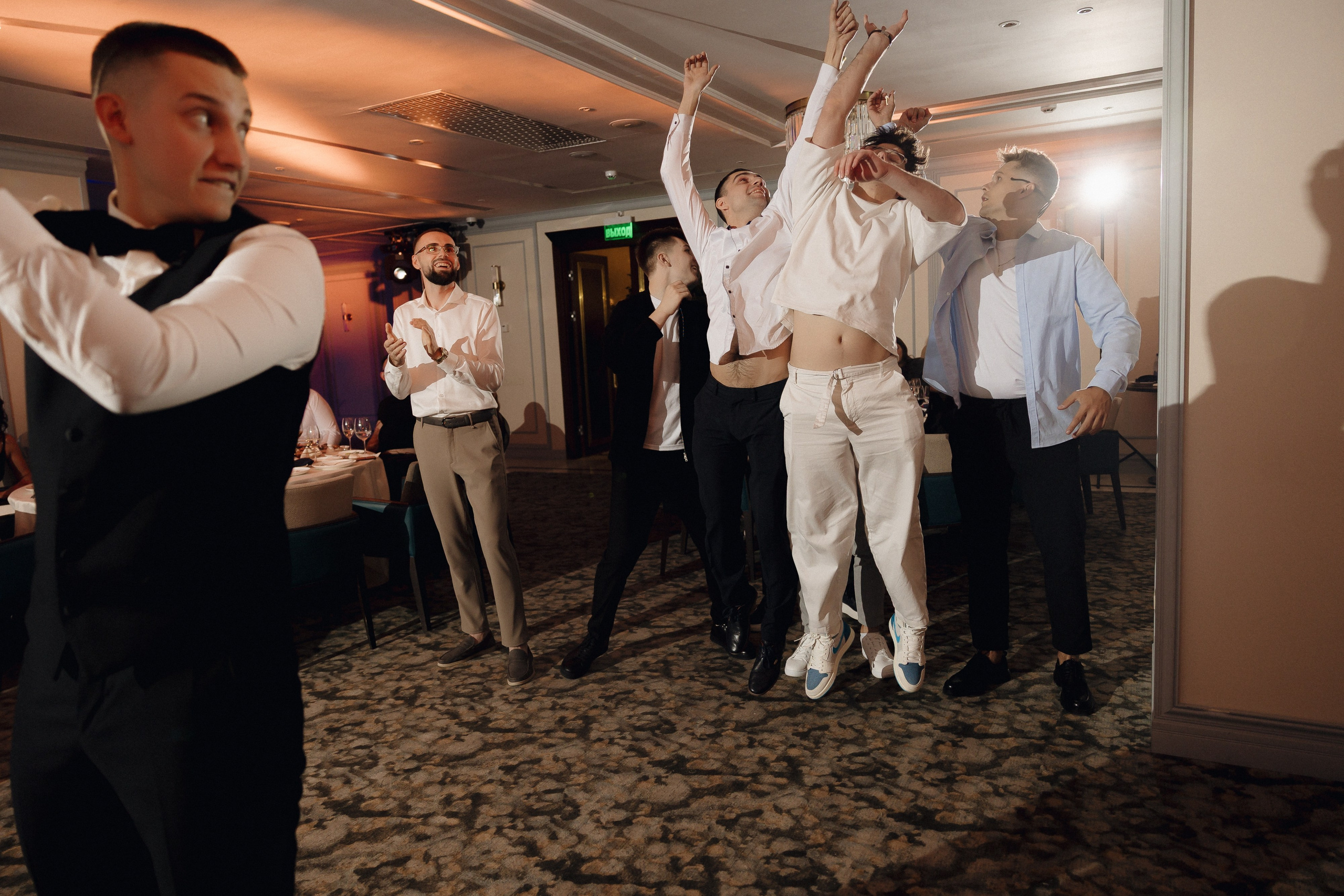 АРИНА И ЛЕША. ЧЕЛСИТИ. Свадебный и индивидуальный фотограф в Челябинске Евгения Негодяева