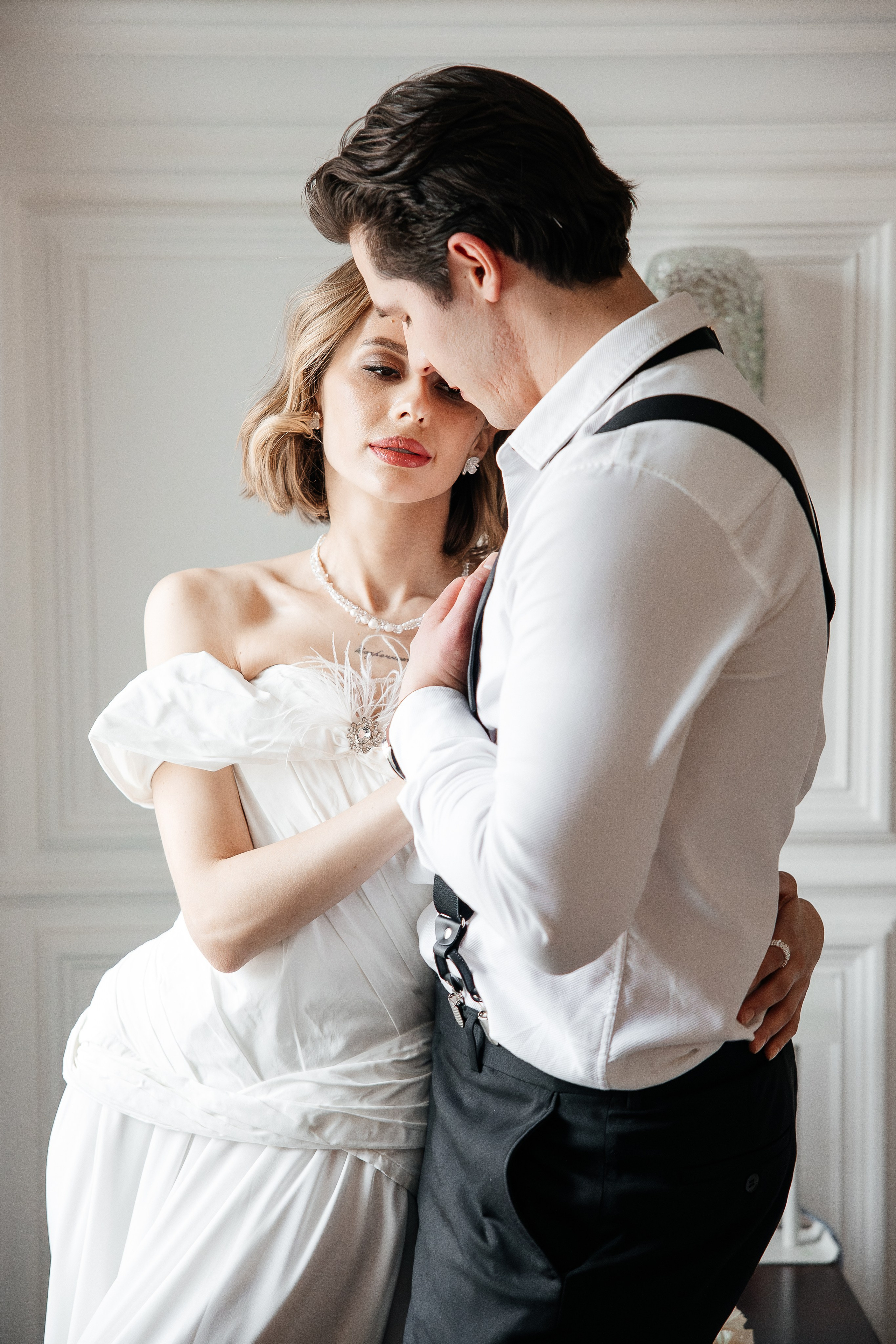 Утро жениха и невесты в отеле. Свадебный и семейный фотограф в Москве Красинская Мария