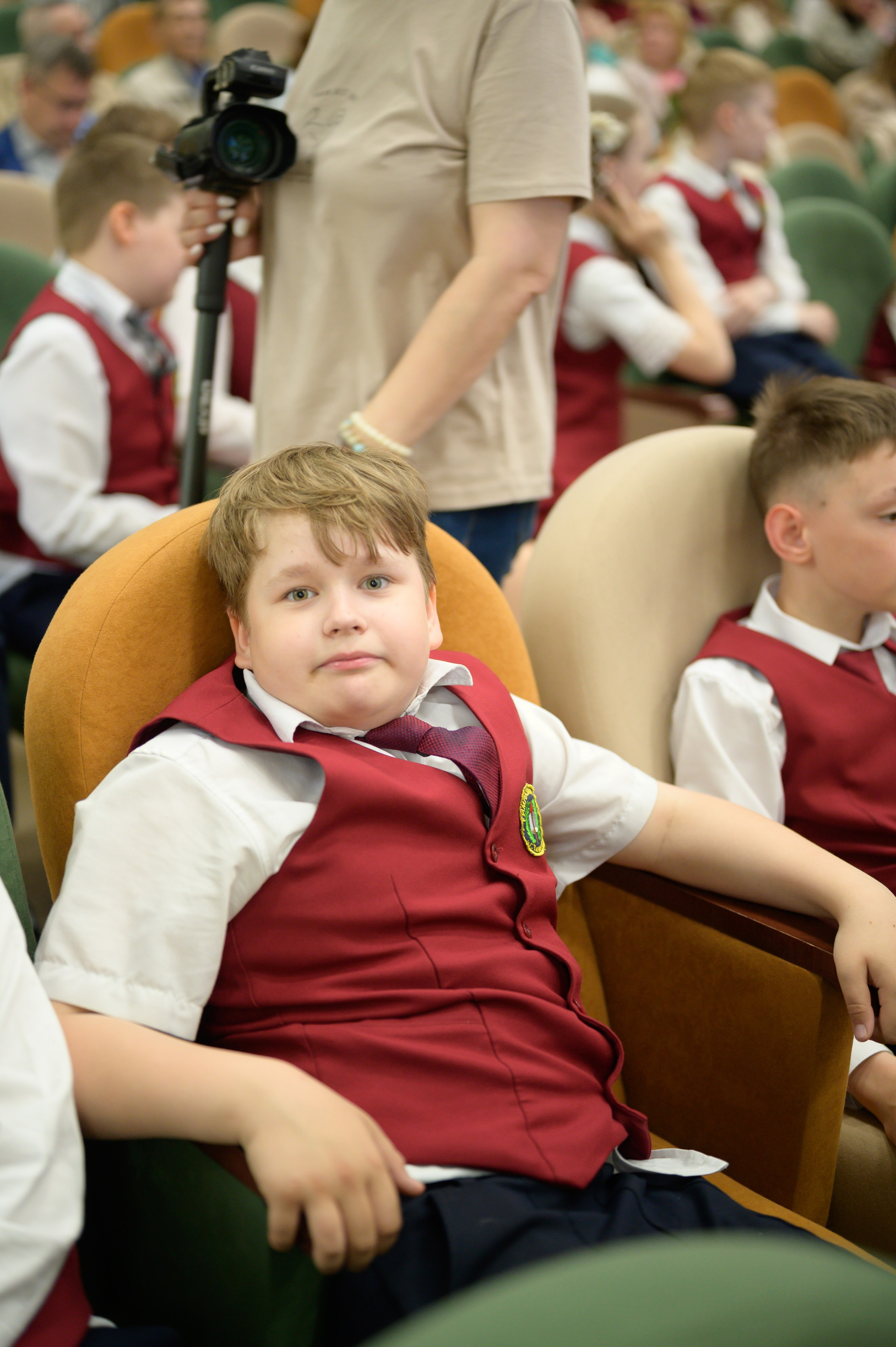 Выпускной 4Б гимназия № 16. Фотограф новорожденных, семейный детский в Тюмени Татьяна Морозова