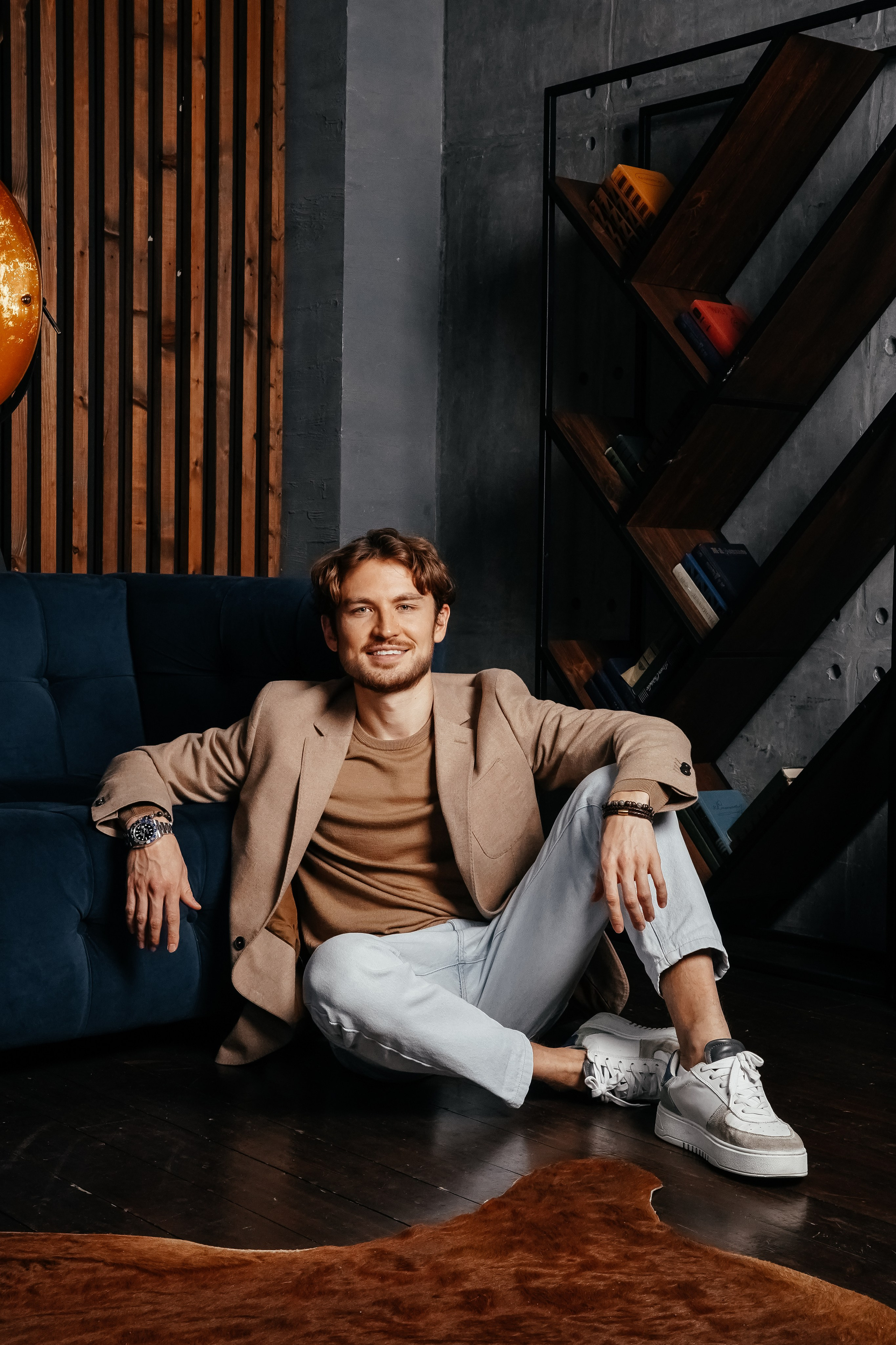 Business. AMODEO STUDIO