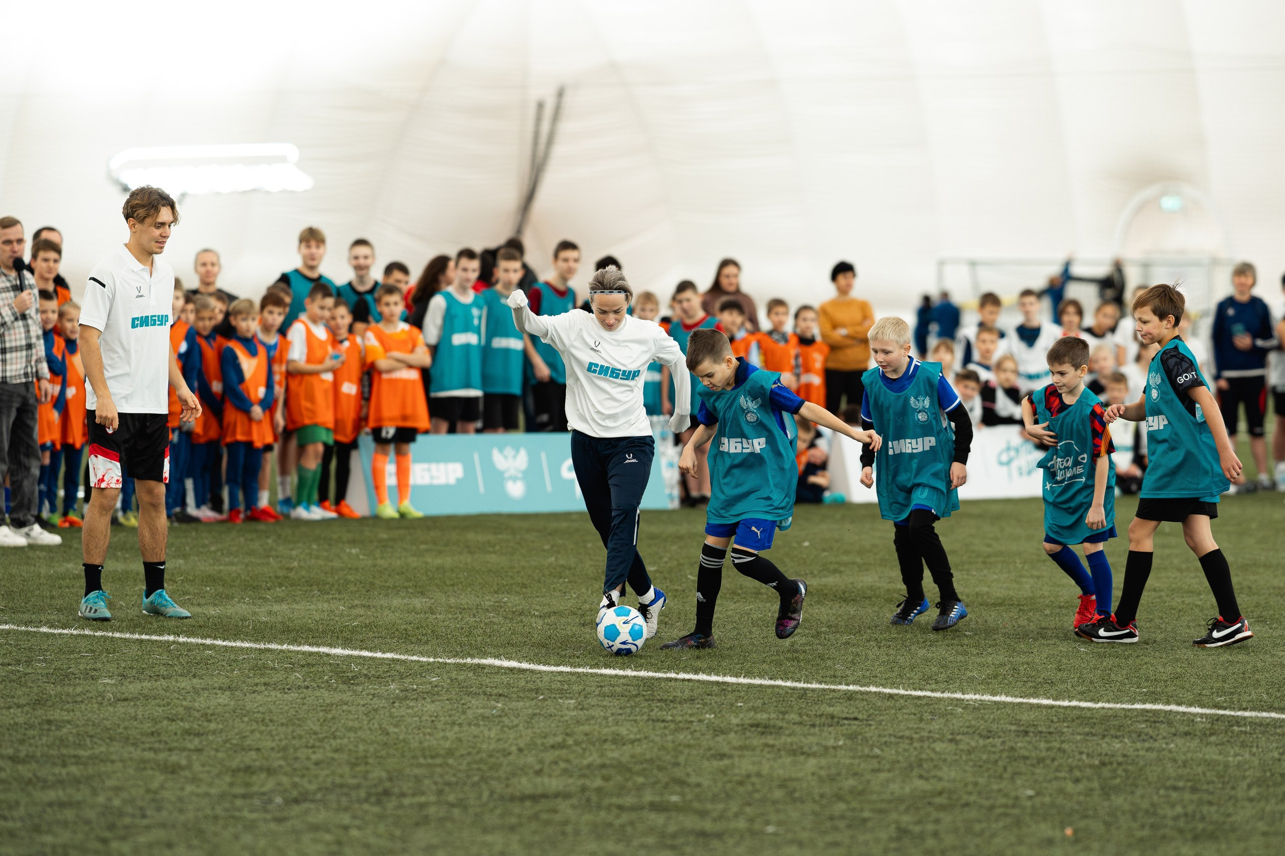 Фестиваль «СИБУР. Урок футбола» в рамках проекта Российского футбольного союза «Футбол в школе». Портретный и репортажный фотограф в Воронеже: Анастасия Пузикова