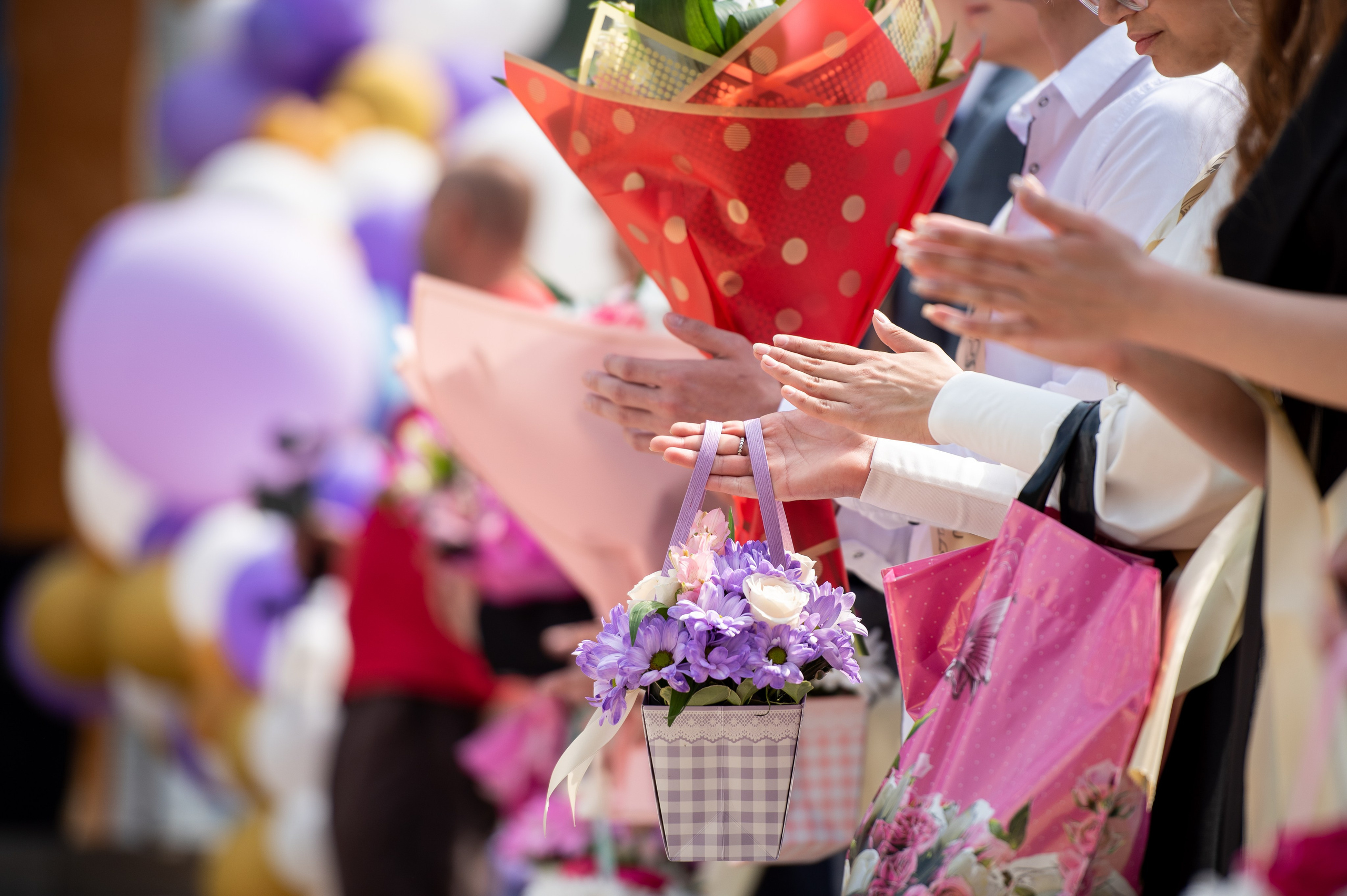 Выпускные школ. Свадебный и репортажный фотограф