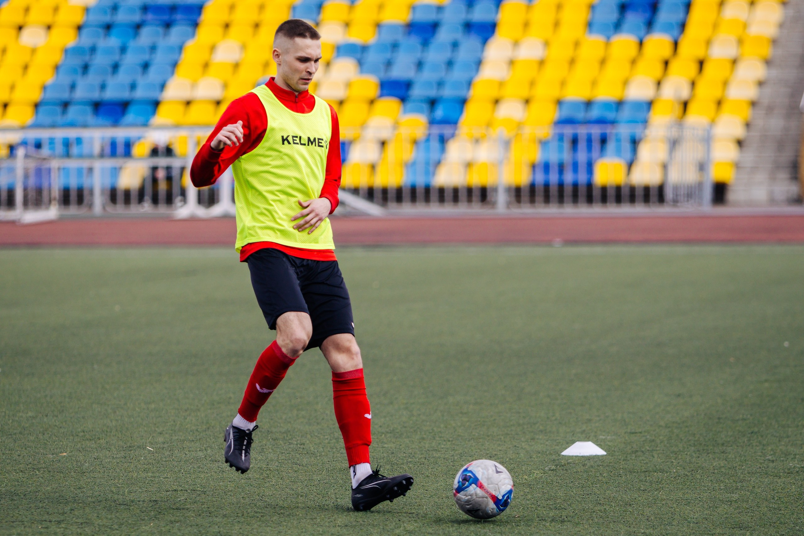 ФК «Металлург-Магнитогорск» vs ФК «ОСШ-Челябинск-М» // 05.04.25. Денис Прохоров Фотограф в г. Магнитогорск