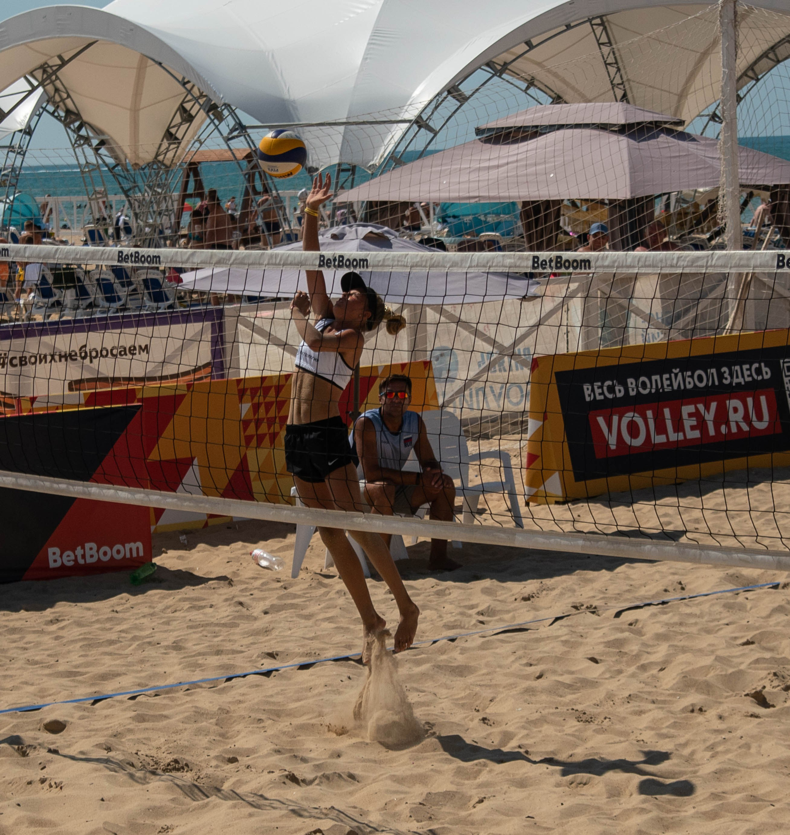 Пляжный волейбол. Профессиональный спортивный фотограф в Санкт-Петербурге