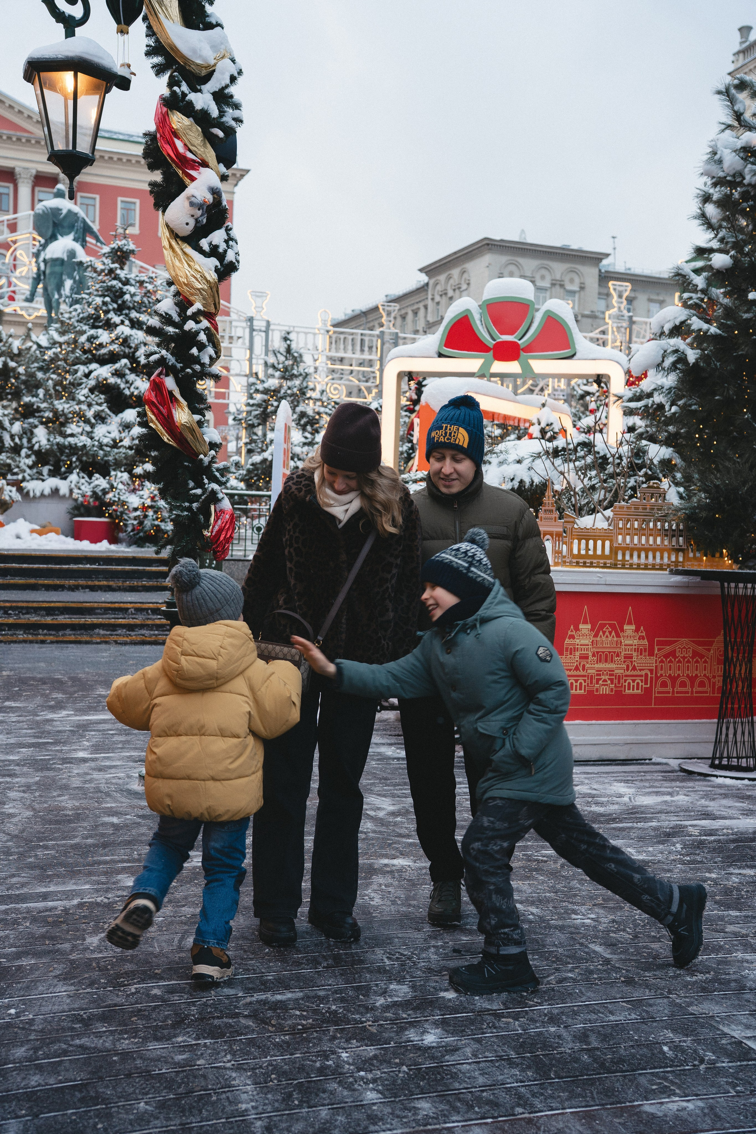 Новогодняя Москва. Семейная. Фотограф/рилсмейкер в Москве и МО. Свадьбы, индивидуальные съемки, лавстори, беременность, мероприятия, бренды