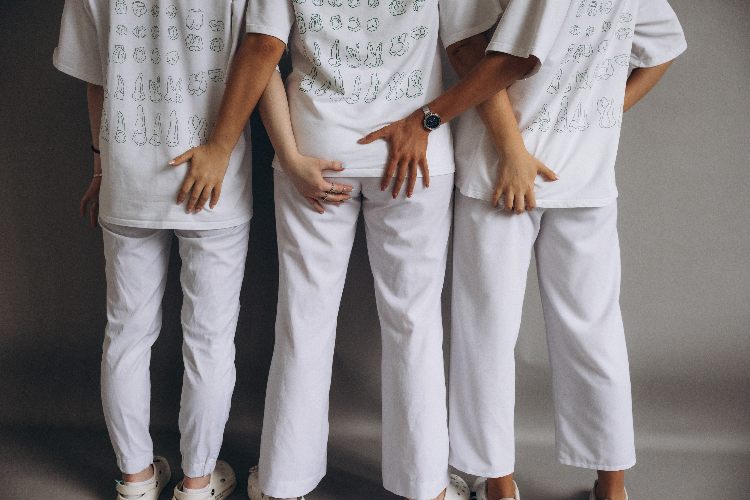 Фотосессия стоматологов в студии. Фотограф Артем Бросов в Санкт-Петербурге и Дубае