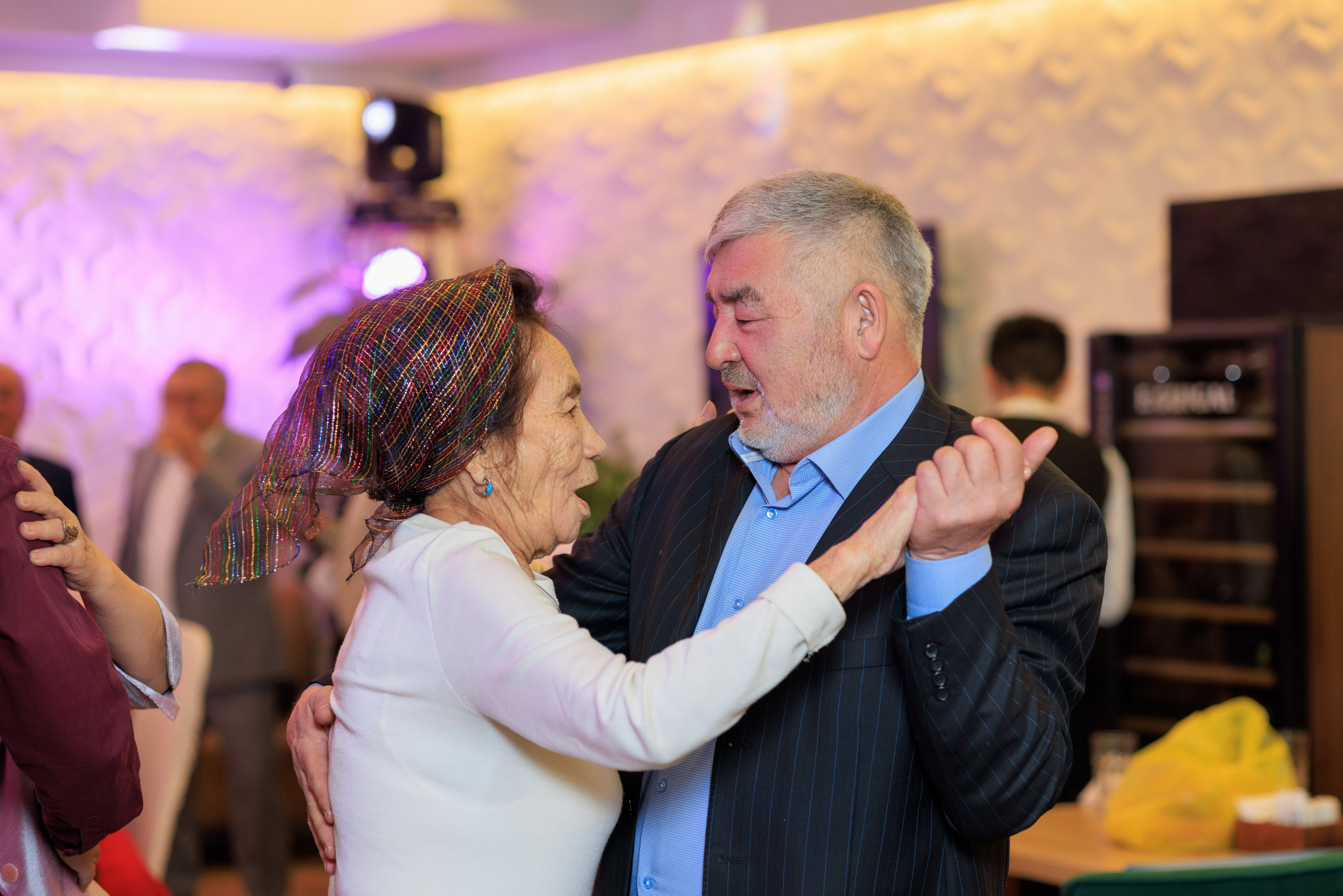 Семейный и индивидуальный фотограф в Алматы — Индивидуальные и репортажные съёмки от Алекса. Профессиональный фотограф в Алматы