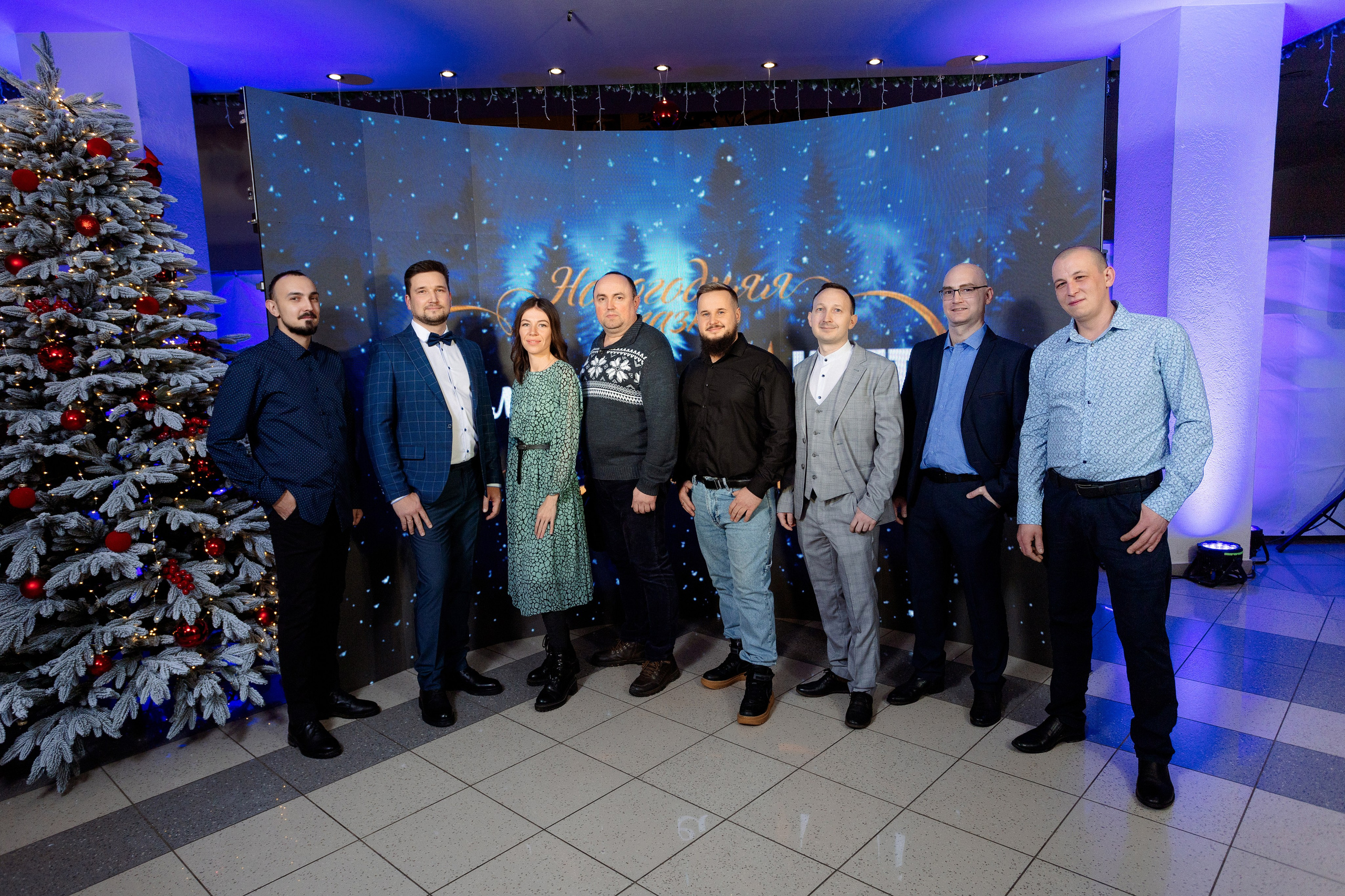 РЕПОРТАЖ: НОВЫЙ ГОД В ДК МЕТАЛЛУРГ. Профессиональный фотограф в Ижевске Леша Петров