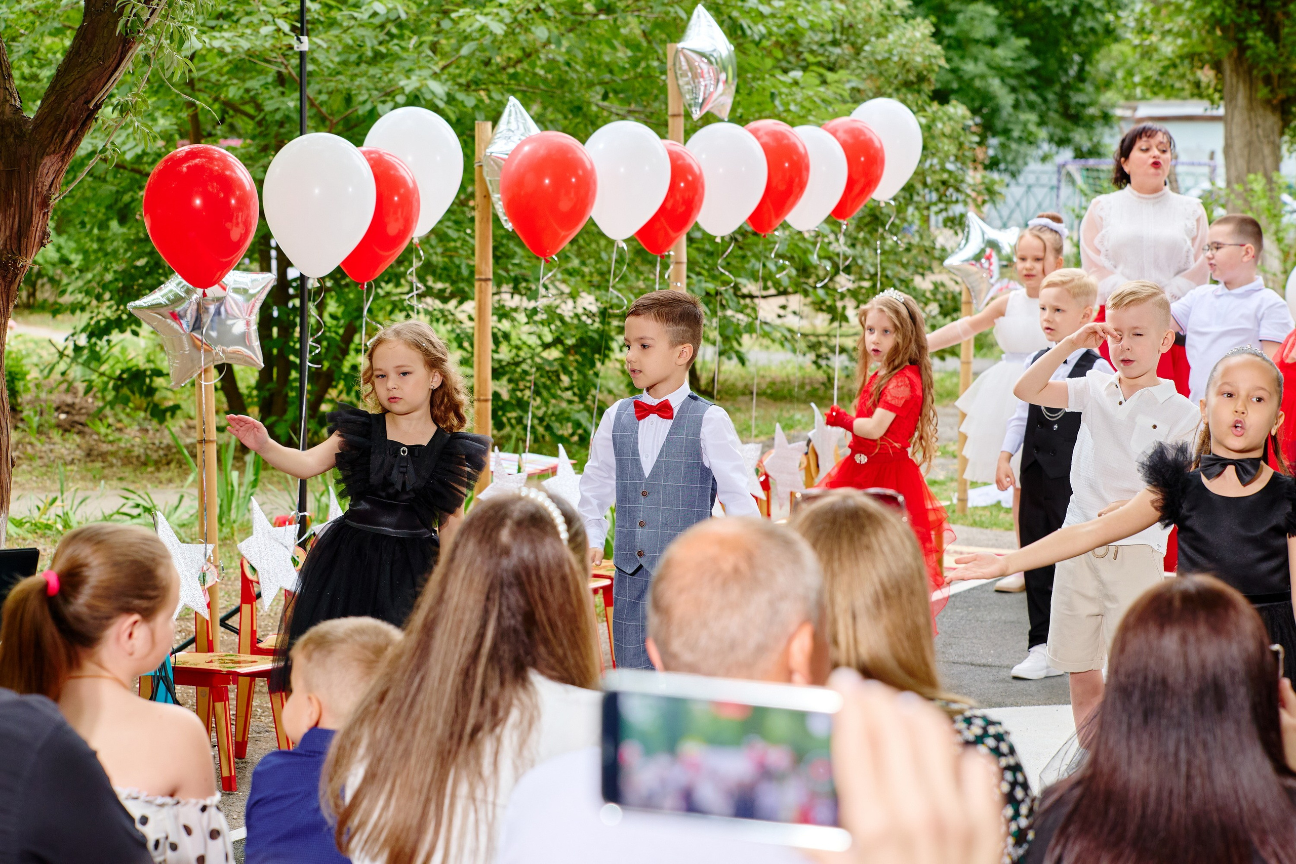 Выпускной 45 сад. Фотограф Выпускные альбомы Таганрог Сергей Коробченко