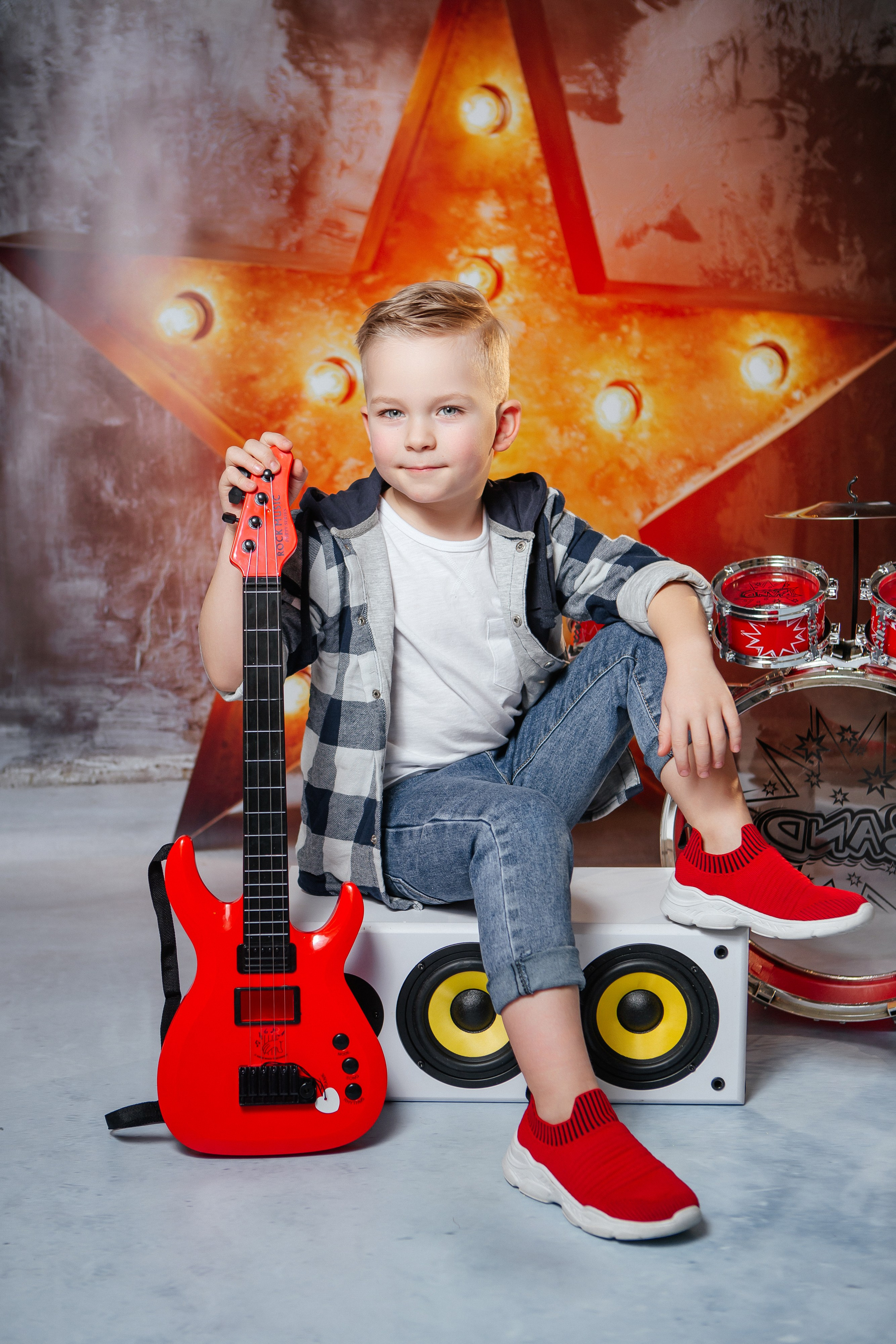 Рок-Звезда. Фото дети. Выпускные альбомы Нижний Тагил