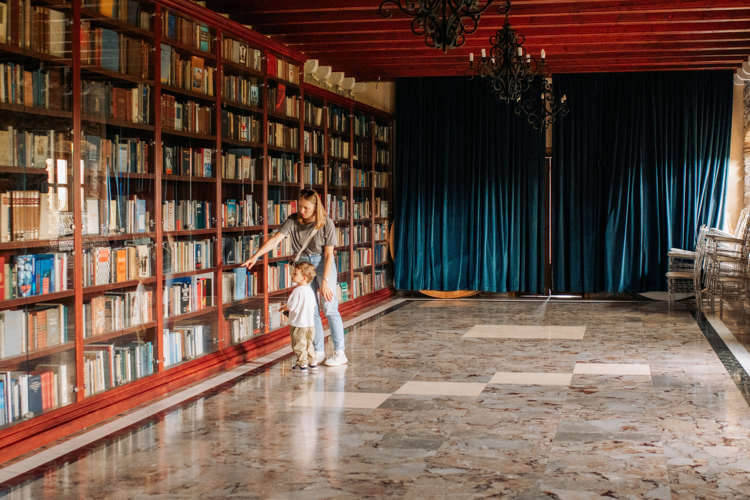 Фотосессия в старом городе. Фотограф в Кирове Инна Софронова