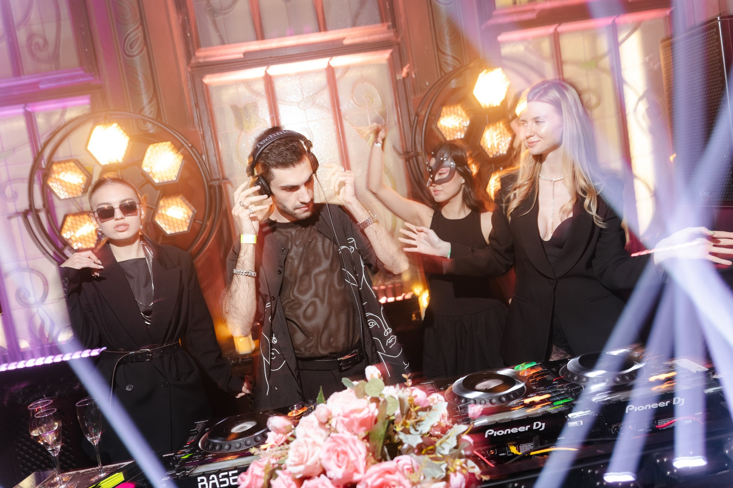 COMMUNiTY RUSSIA / Masquerade. Свадебный фотограф в Москве Евгений Рыжов