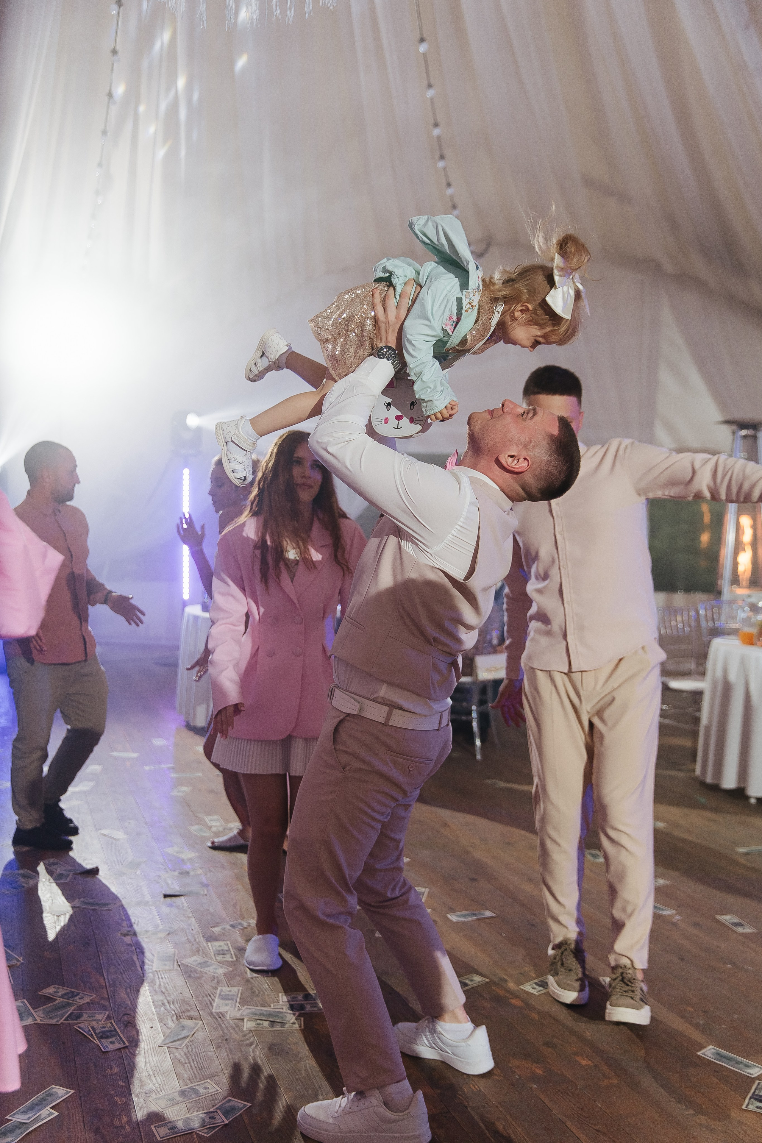 Прогулка Банкет. Фотограф в Красноярске Любовь Малеева