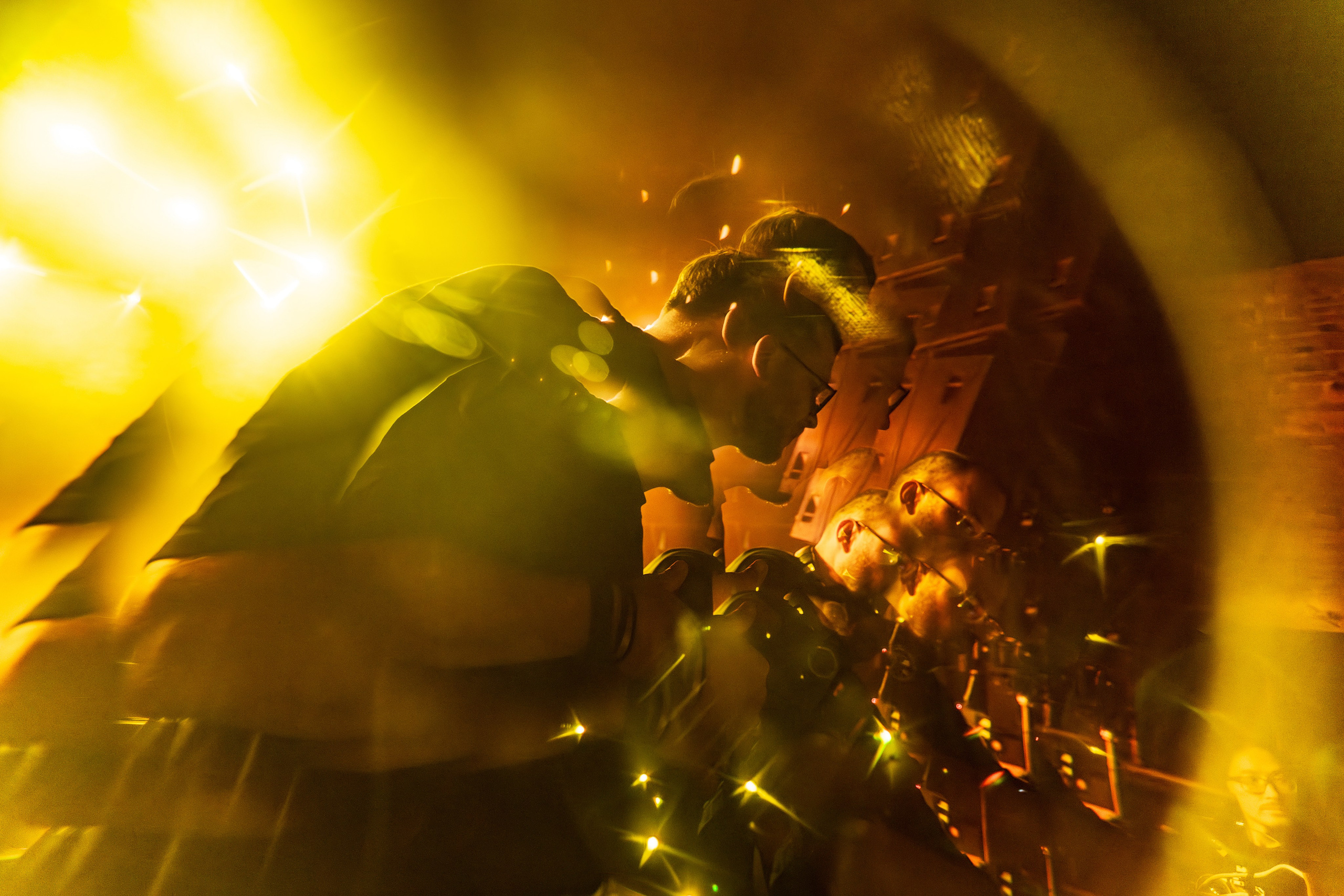 System Reality: Glow! в клубе Фабрика, Екатеринбург. Репортажный фотограф Екатеринбург | Яркий, качественный репортаж | Концерты, клубы, репортаж, праздники, корпоративы