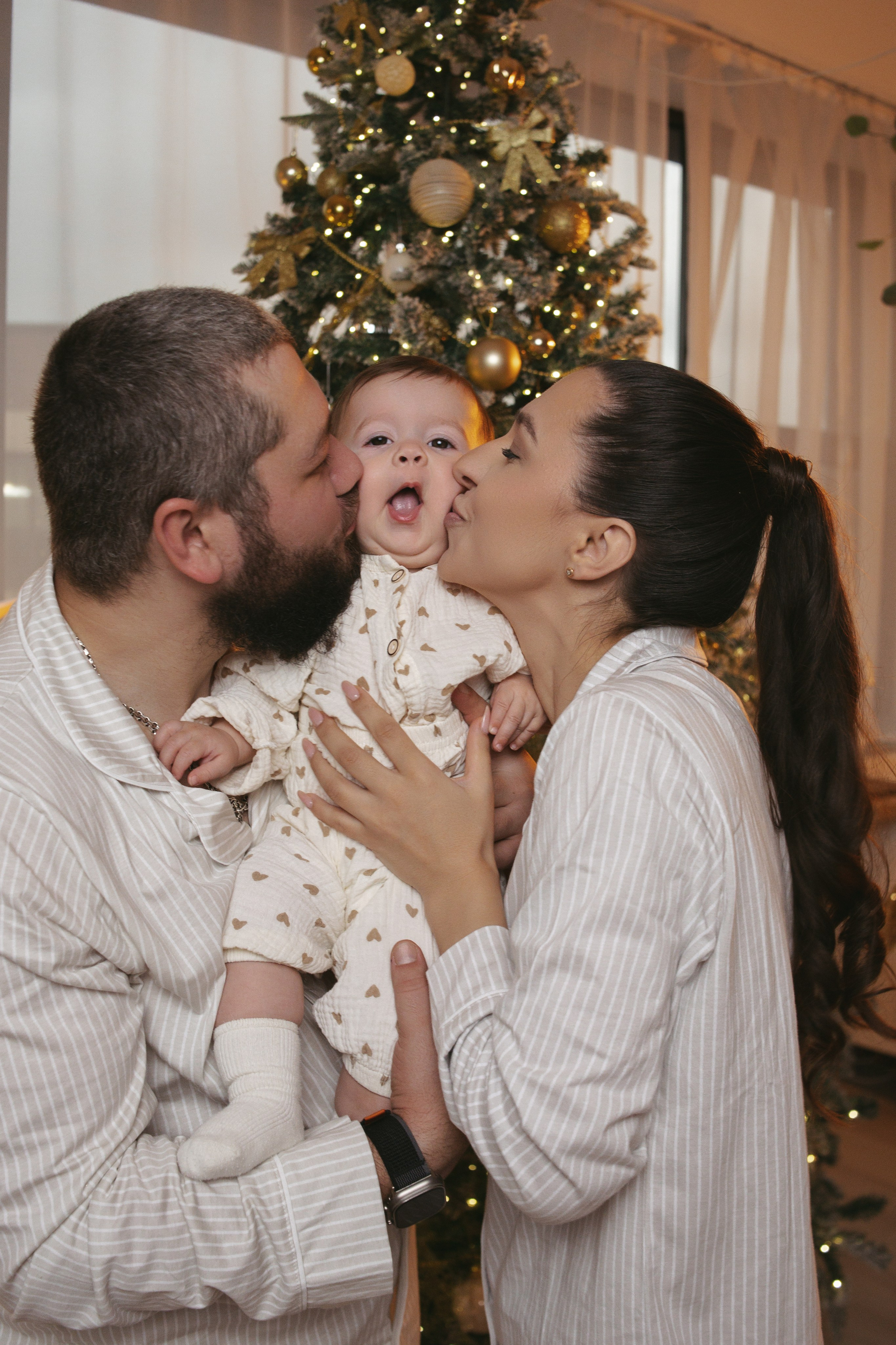 Ева и родители. Семейный фотограф Гульцовская Екатерина