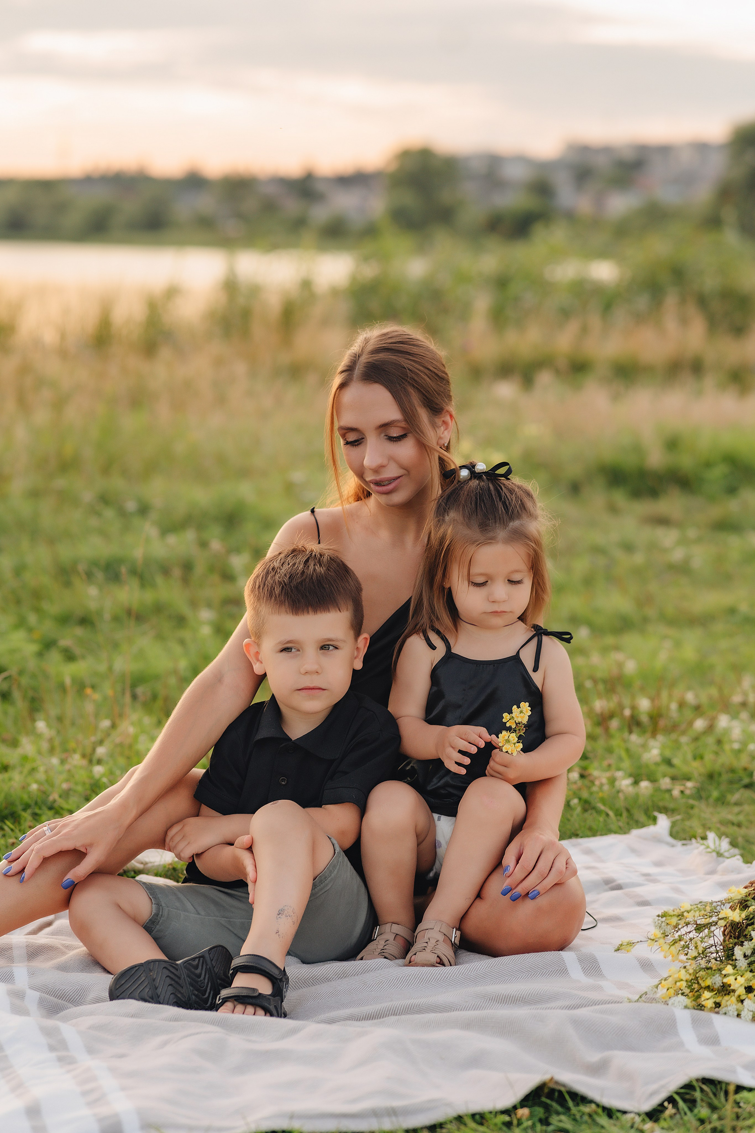 Юлия, Арина и Артём. Фотограф Карина Шмулёва. Воронеж и область